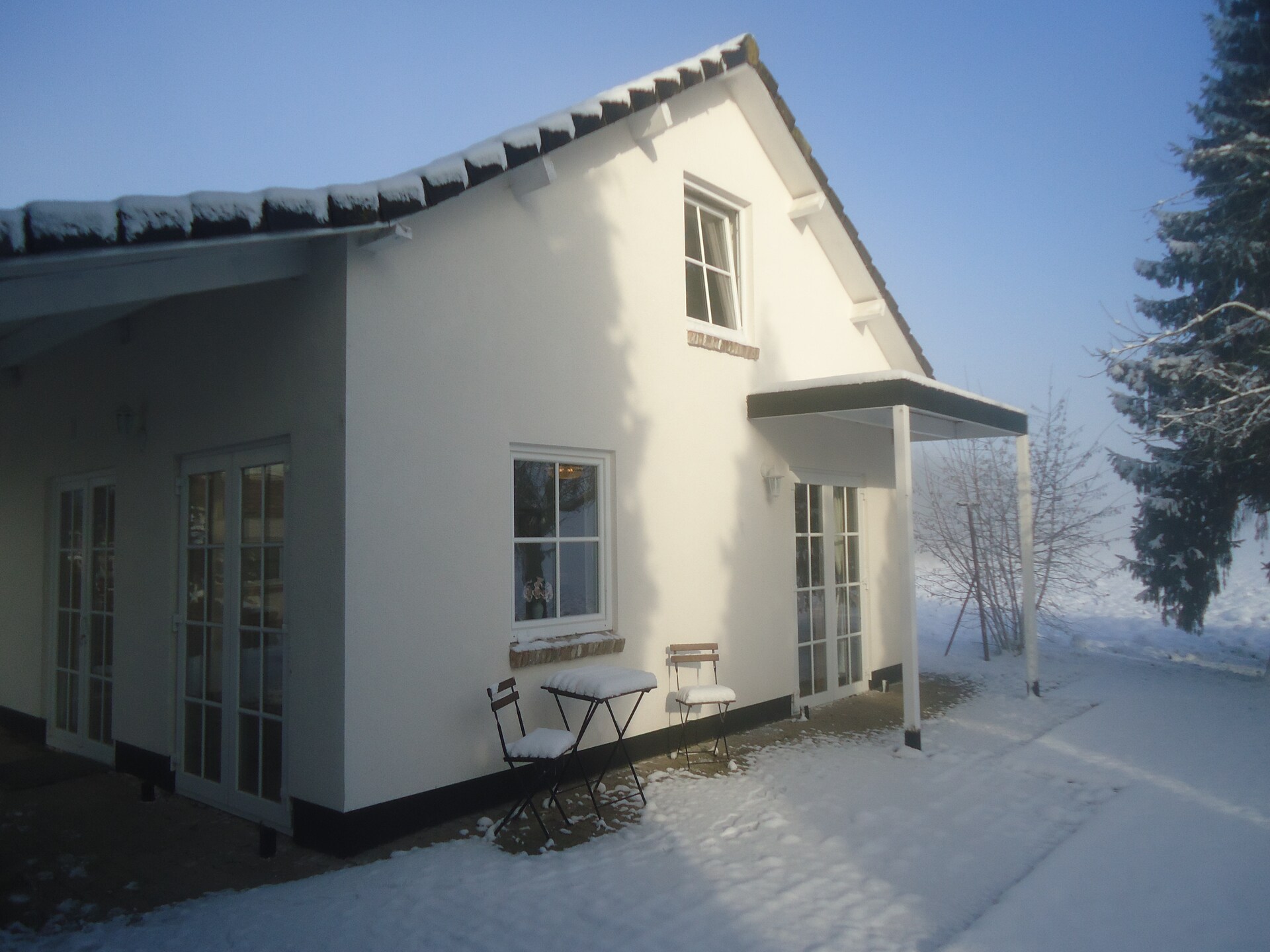 Romantisch vakantiehuis in bosrijke omgeving met uitzicht op de Eltenberg - foto 5