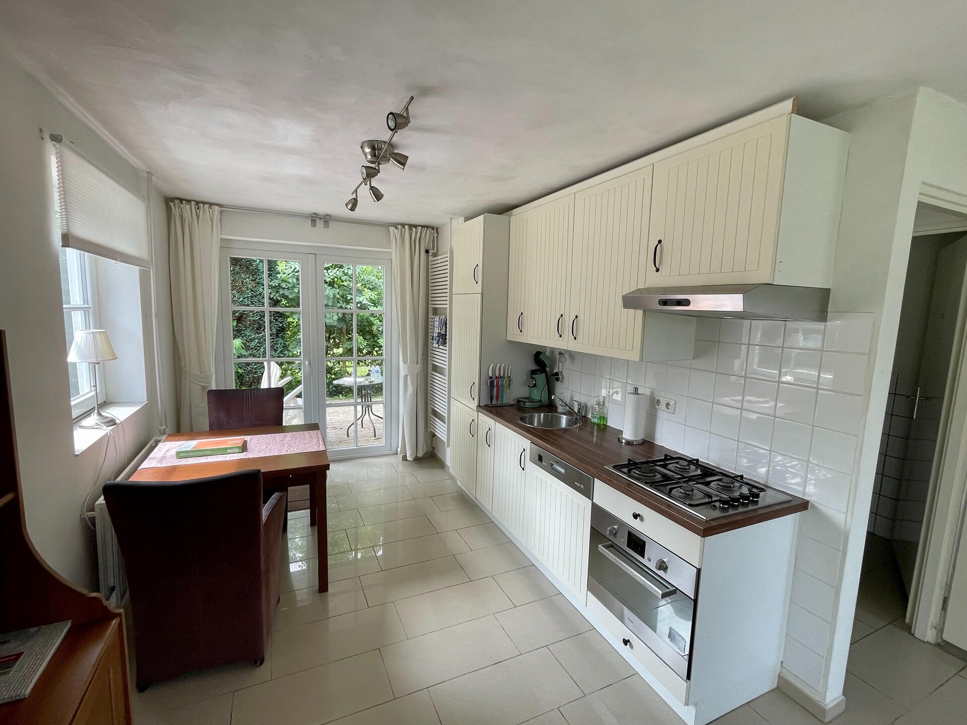 Romantisch vakantiehuis in bosrijke omgeving met uitzicht op de Eltenberg - foto 2