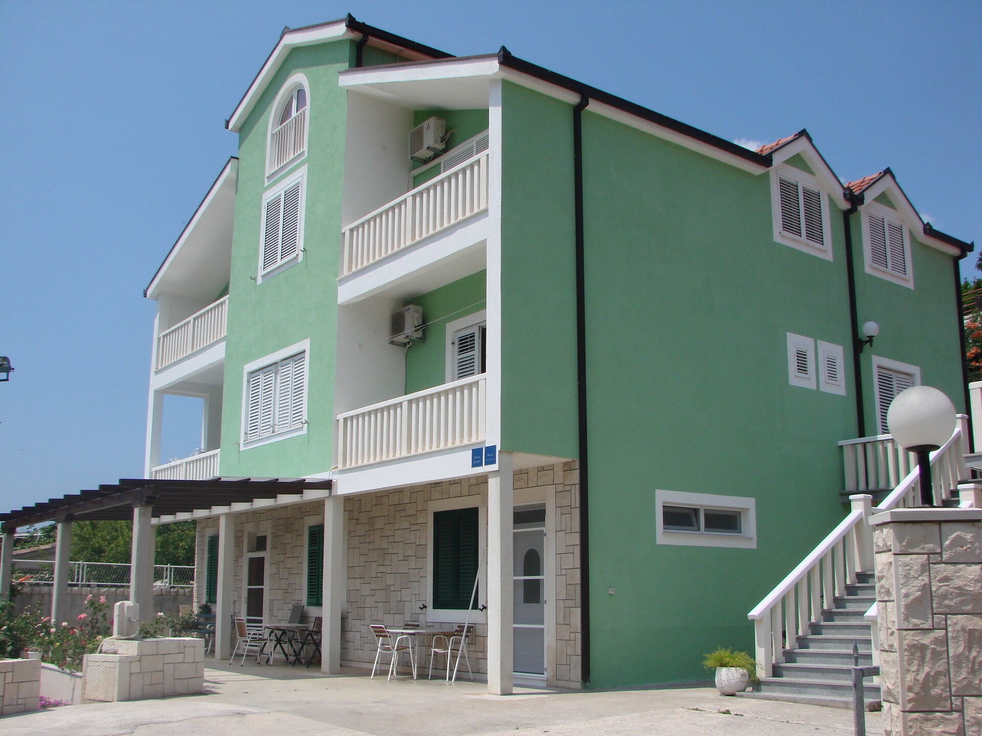 Ruim vakantiehuis voor 22 personen bij de meren van Baćina, Dalmatië - foto 25