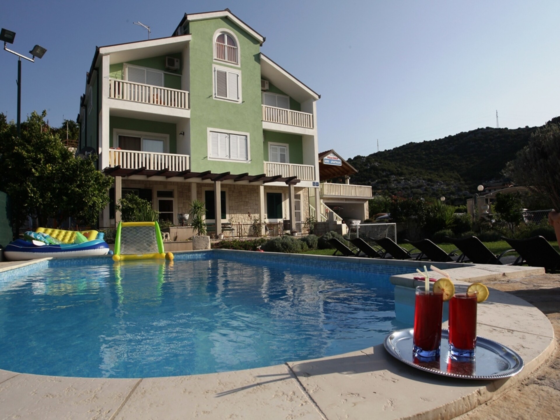 Ruim vakantiehuis voor 22 personen bij de meren van Baćina, Dalmatië - foto 23
