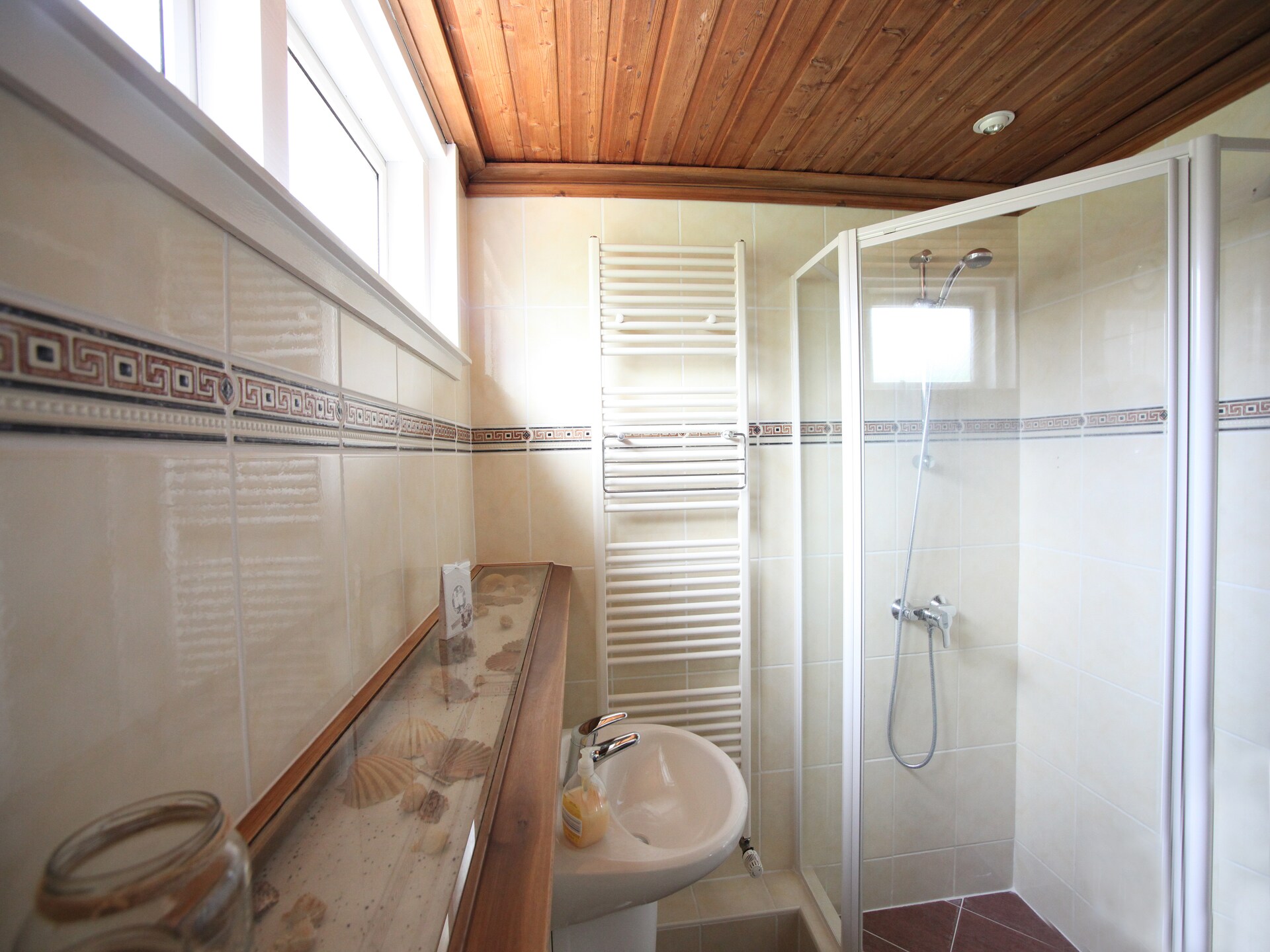 Vrijstaand vakantiehuis met hottub aan de Waddenzee - foto 18