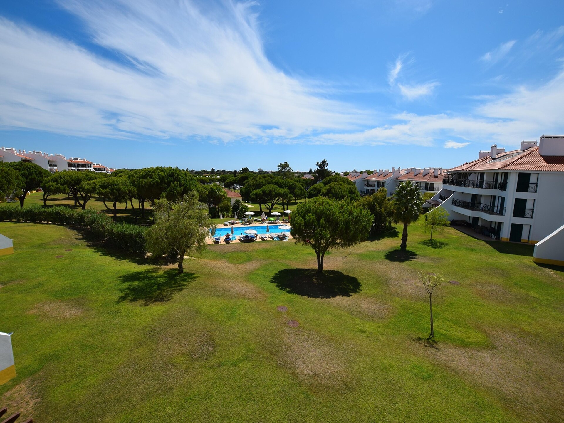 Stijlvol appartement aan de golfbaan met zwembaden, vlakbij strand en jachthaven - foto 34
