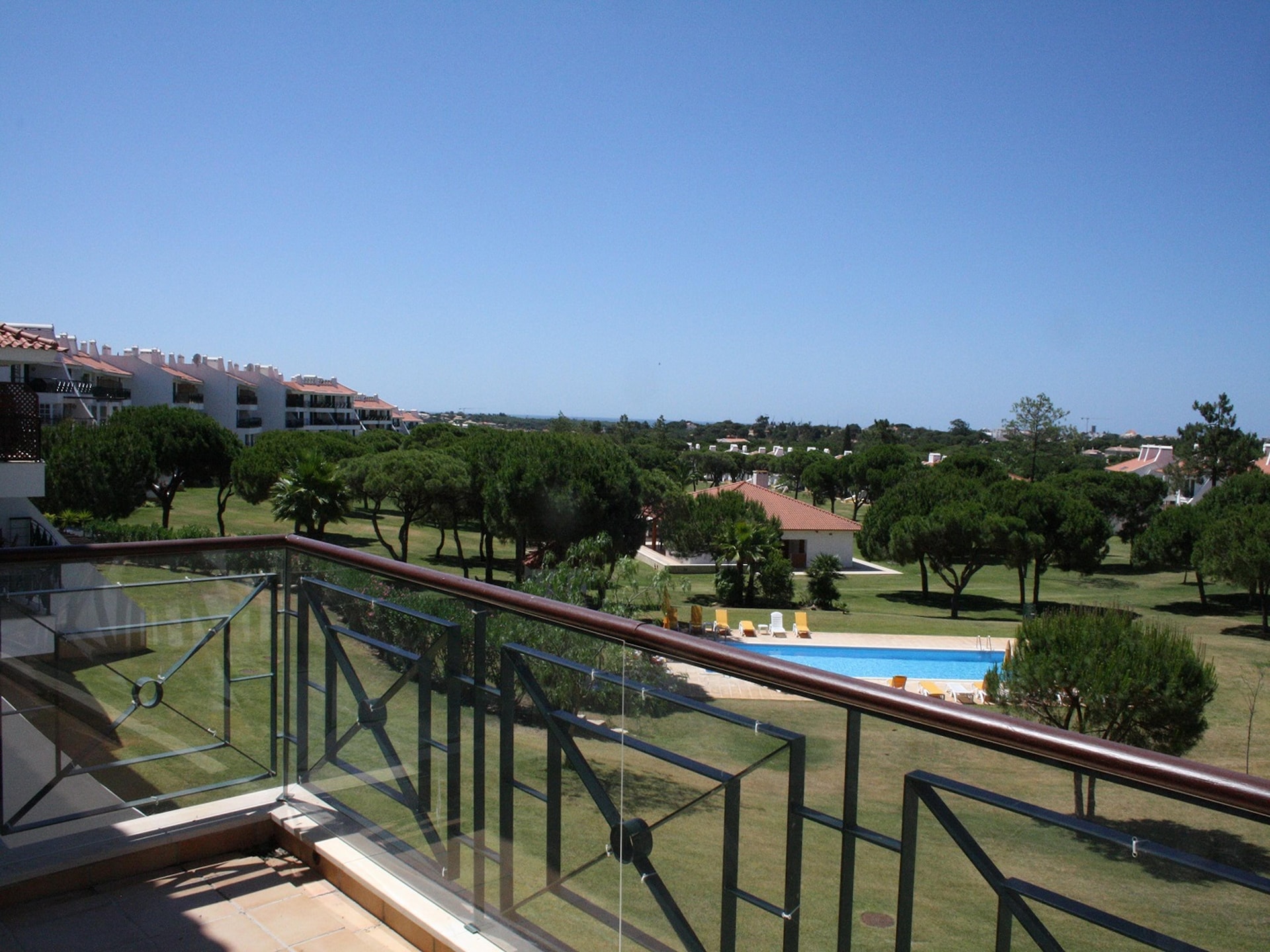 Stijlvol appartement aan de golfbaan met zwembaden, vlakbij strand en jachthaven - foto 8