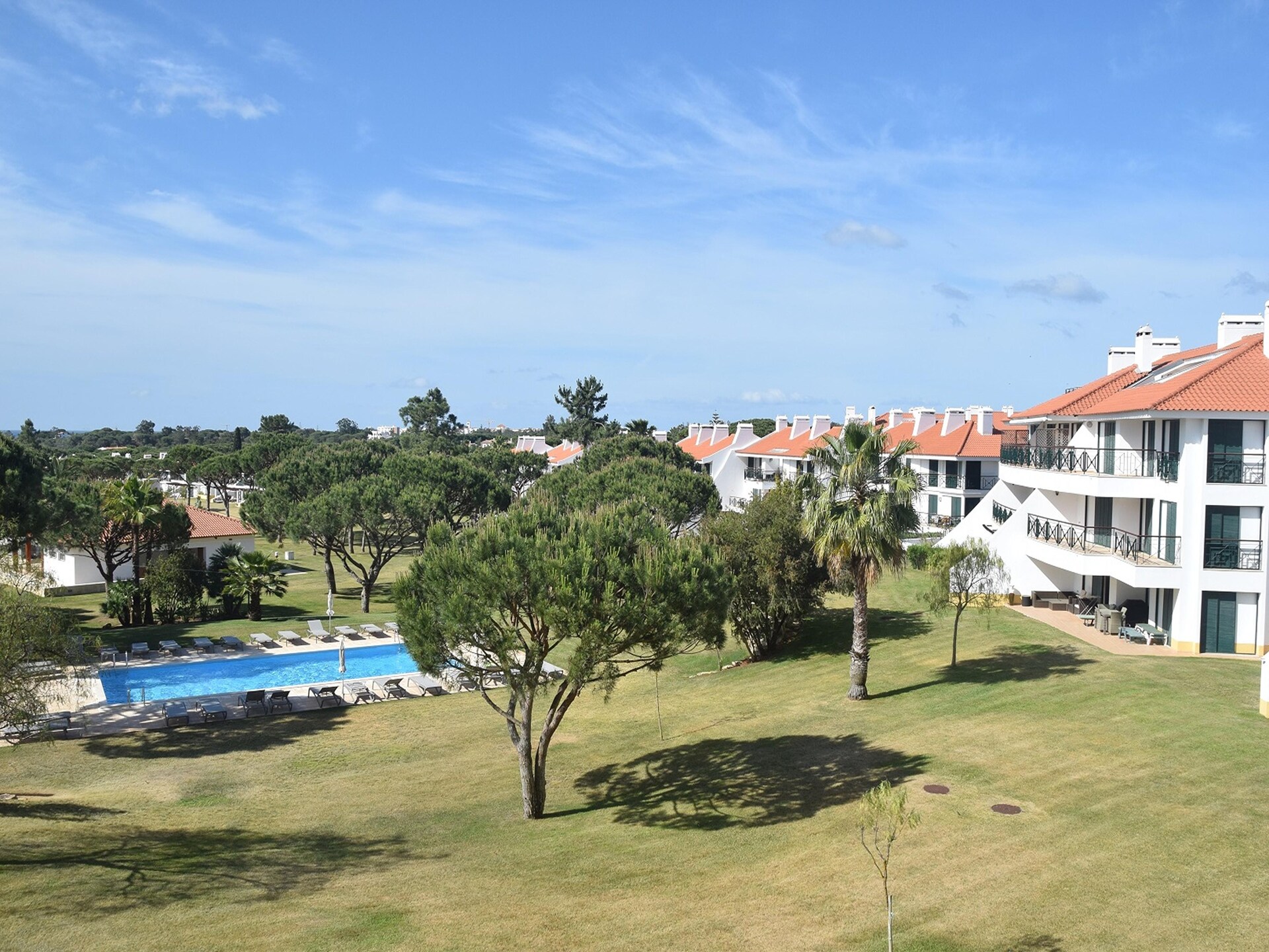 Stijlvol appartement aan de golfbaan met zwembaden, vlakbij strand en jachthaven - foto 38