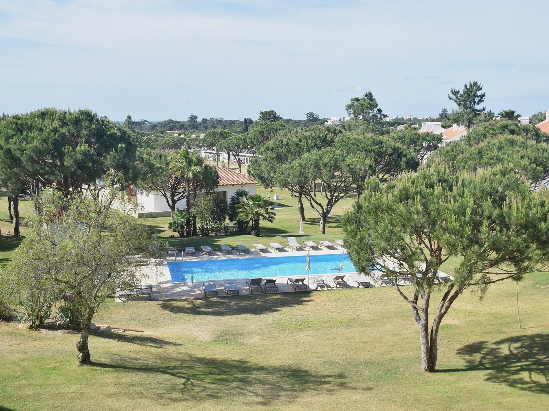 Stijlvol appartement aan de golfbaan met zwembaden, vlakbij strand en jachthaven - foto 39