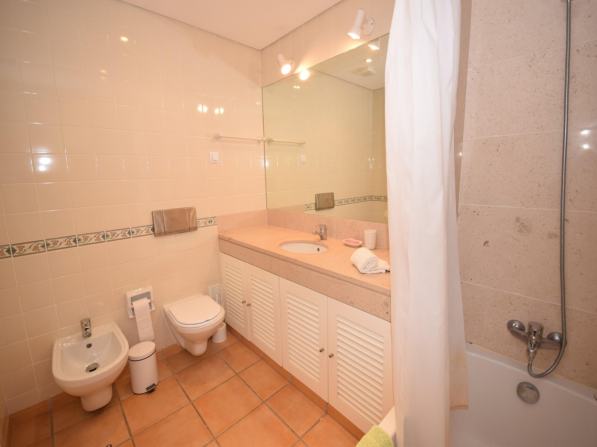 Stijlvol appartement aan de golfbaan met zwembaden, vlakbij strand en jachthaven - foto 31
