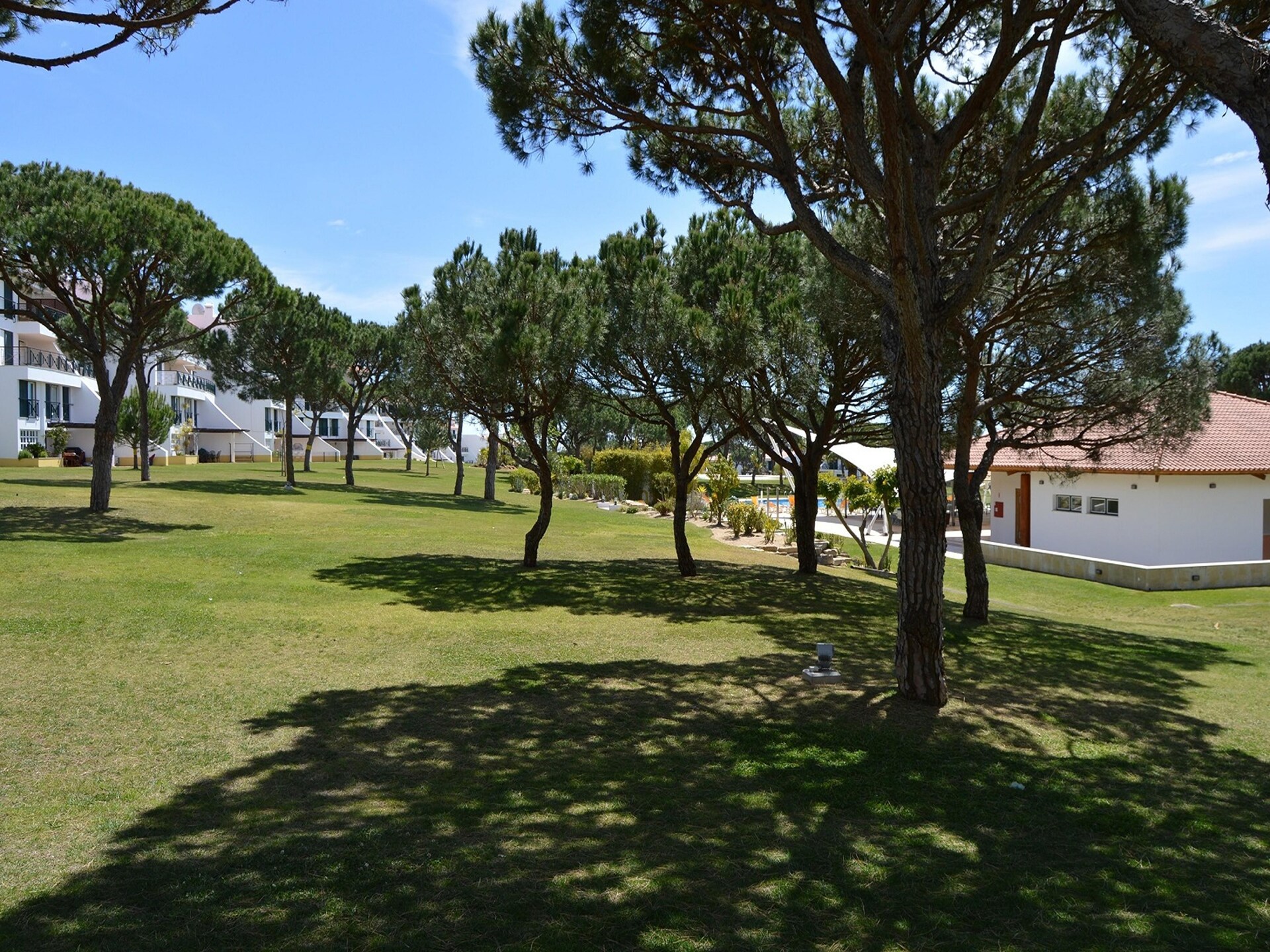 Stijlvol appartement aan de golfbaan met zwembaden, vlakbij strand en jachthaven - foto 9