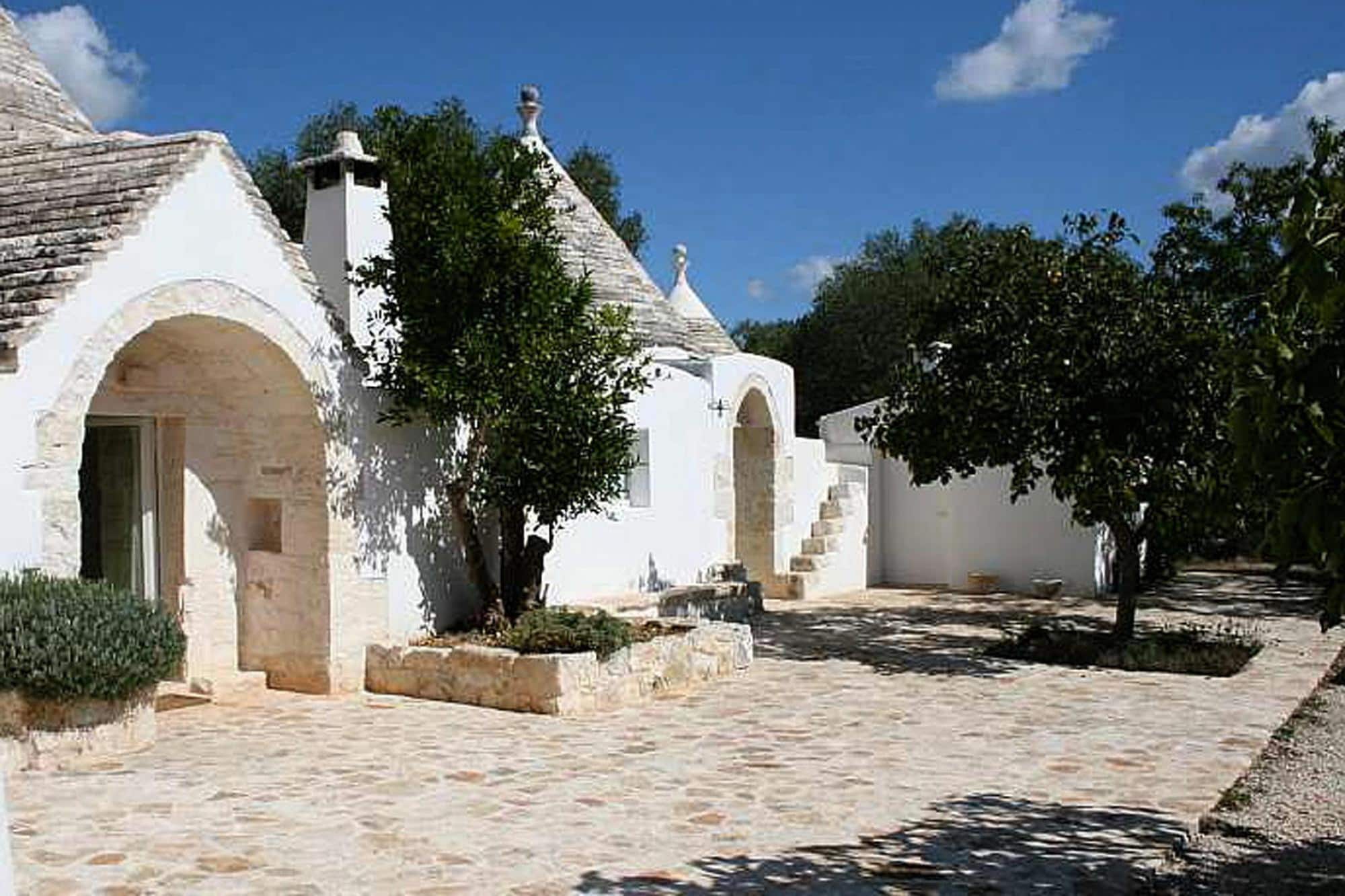   Trullo, Ostuni-Trullo I Giardini