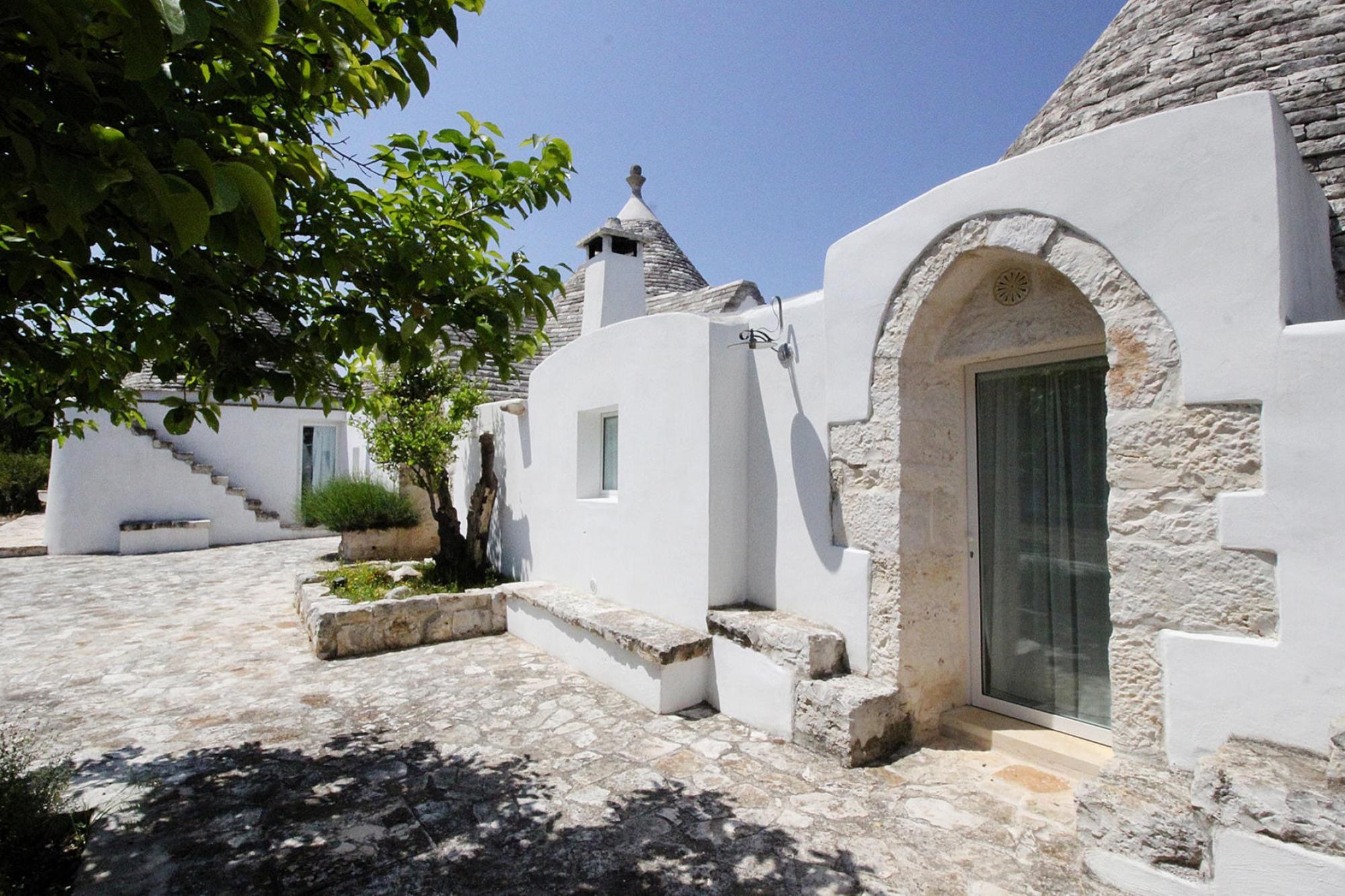   Trullo, Ostuni-Trullo I Giardini
