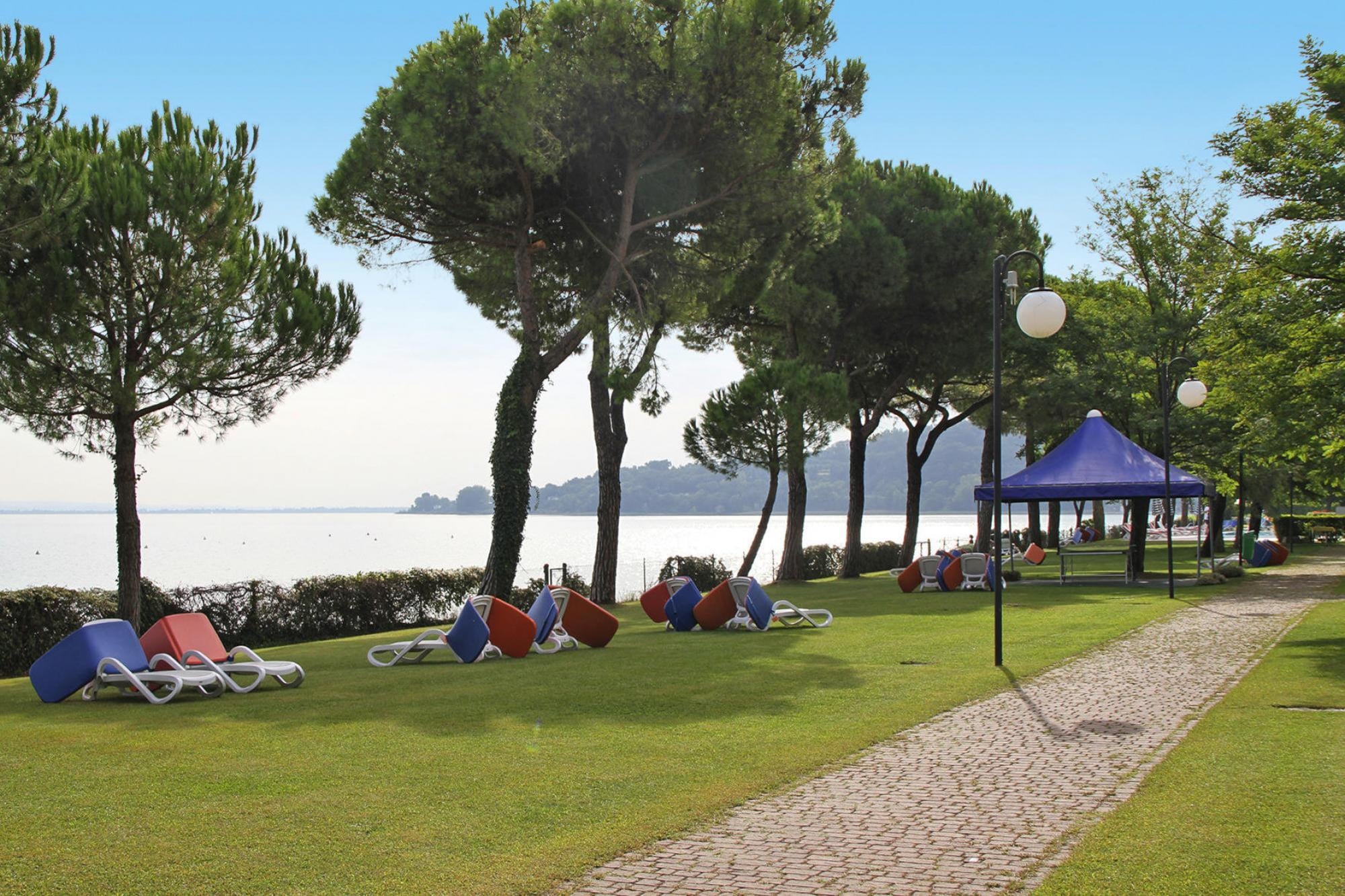 Apartment Front Lake Resort Le Corti del Lago Padenghe-APX-G