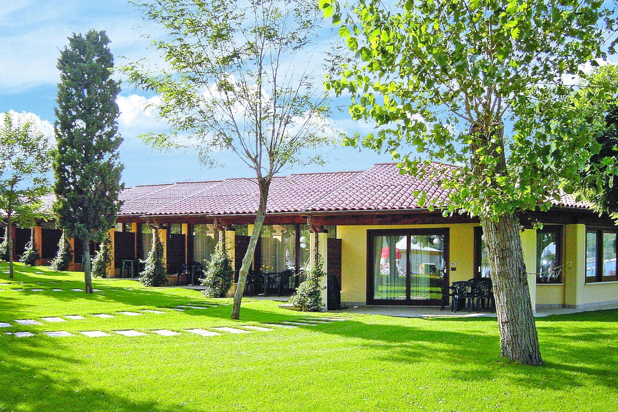 Apartment Front Lake Resort Le Corti del Lago Padenghe-APX-G