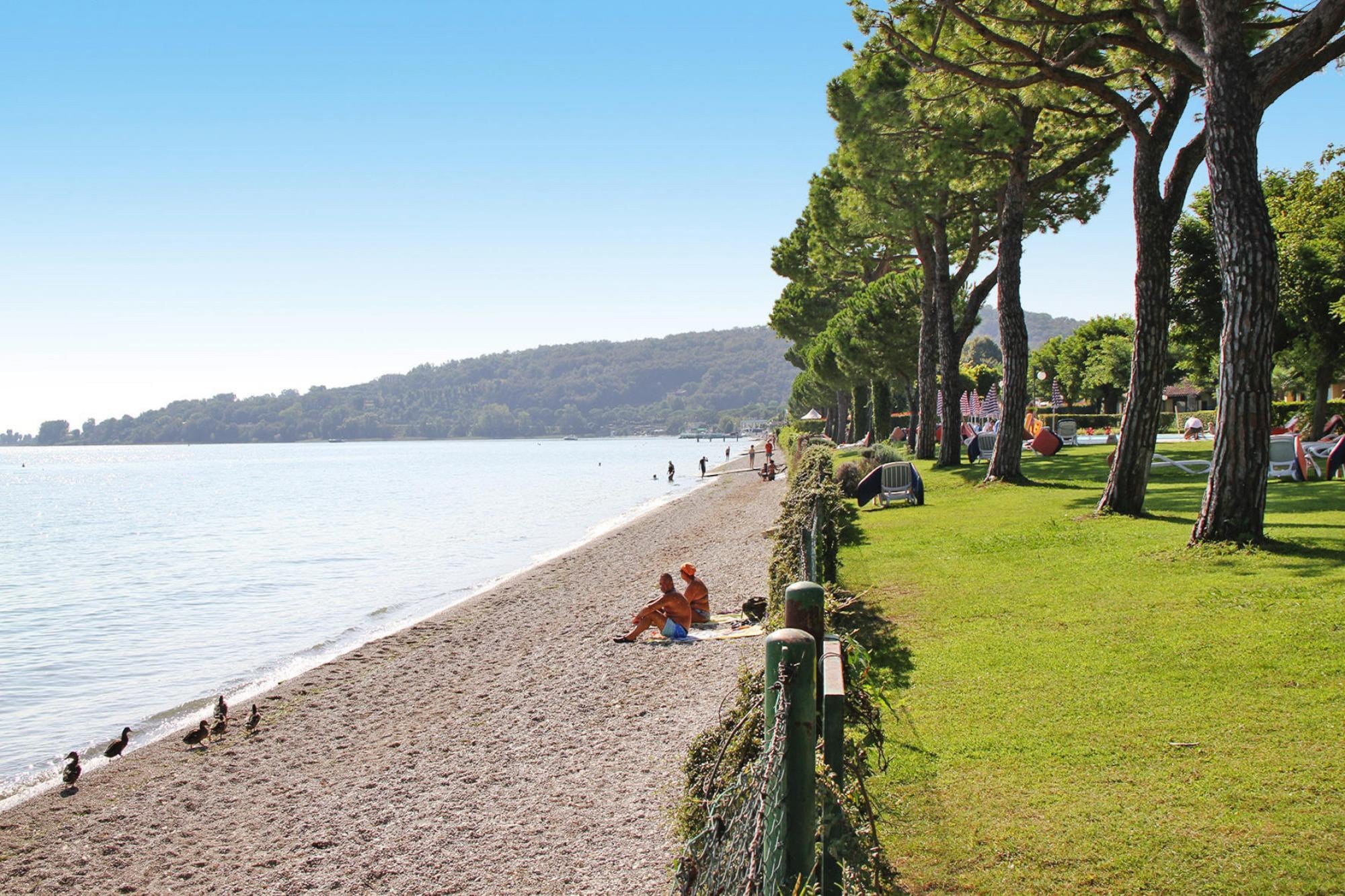 Apartment Front Lake Resort Le Corti del Lago Padenghe-APX-G