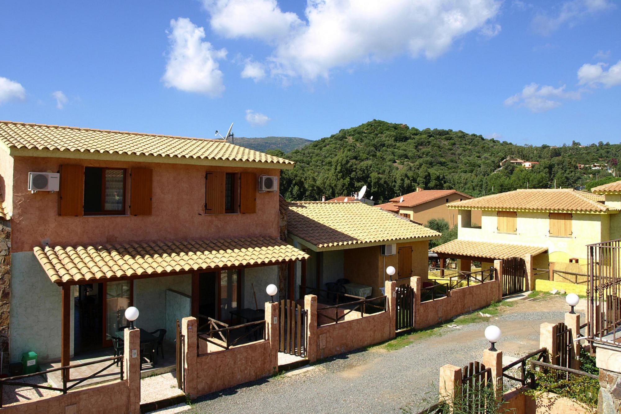 Apartment Case Vacanze Chia-Bilo 2/3