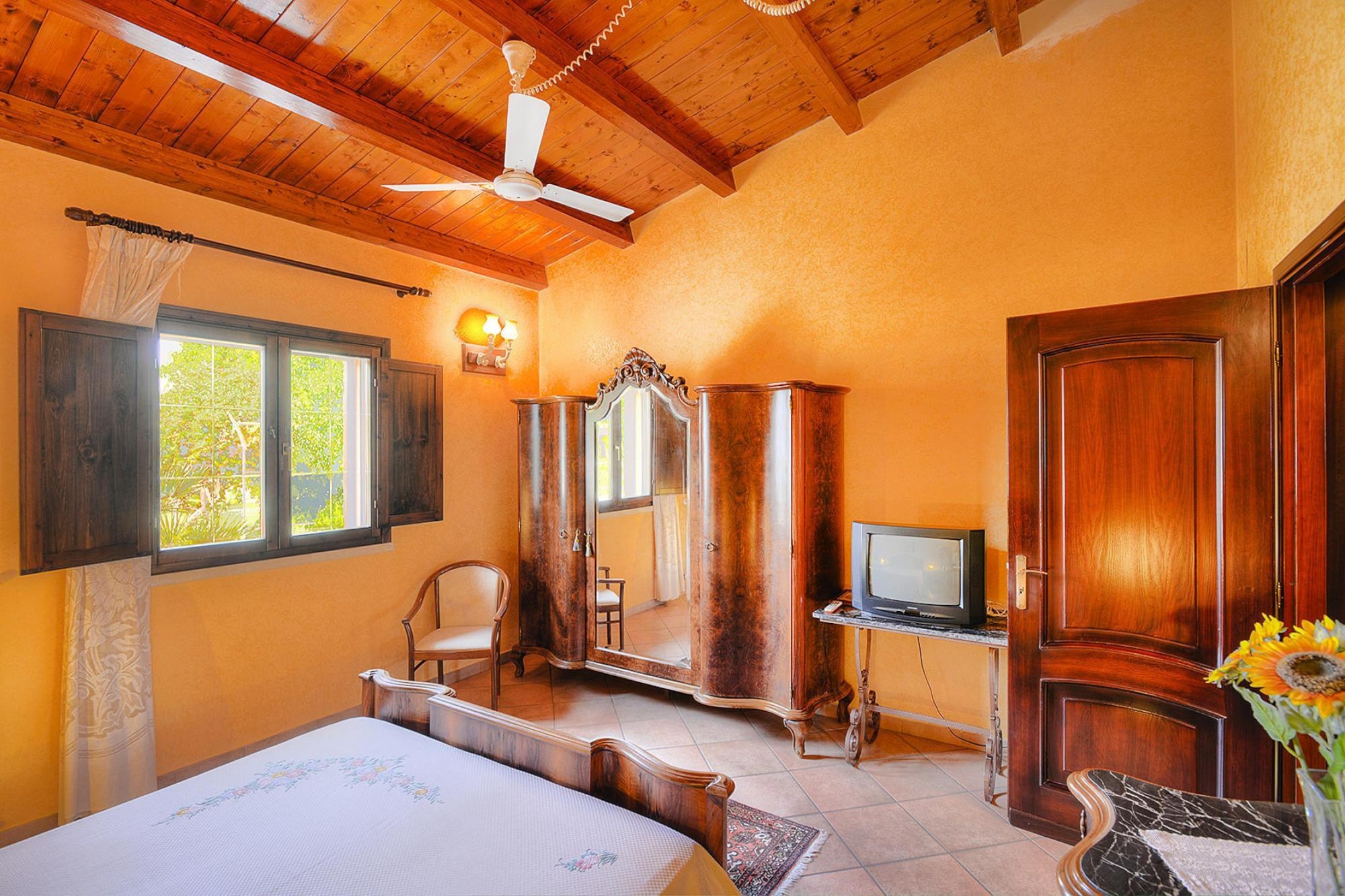   Ferienhaus Solarino-Villa Eureka