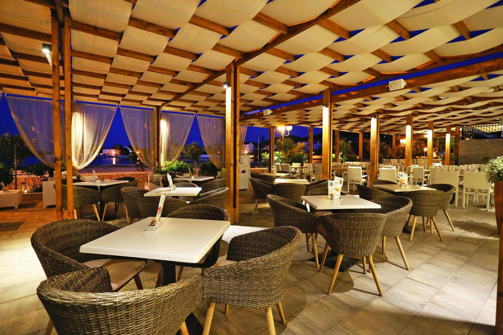 Apartment Holiday resort Vile Dalmacija, Preko-2-Raum-App.,