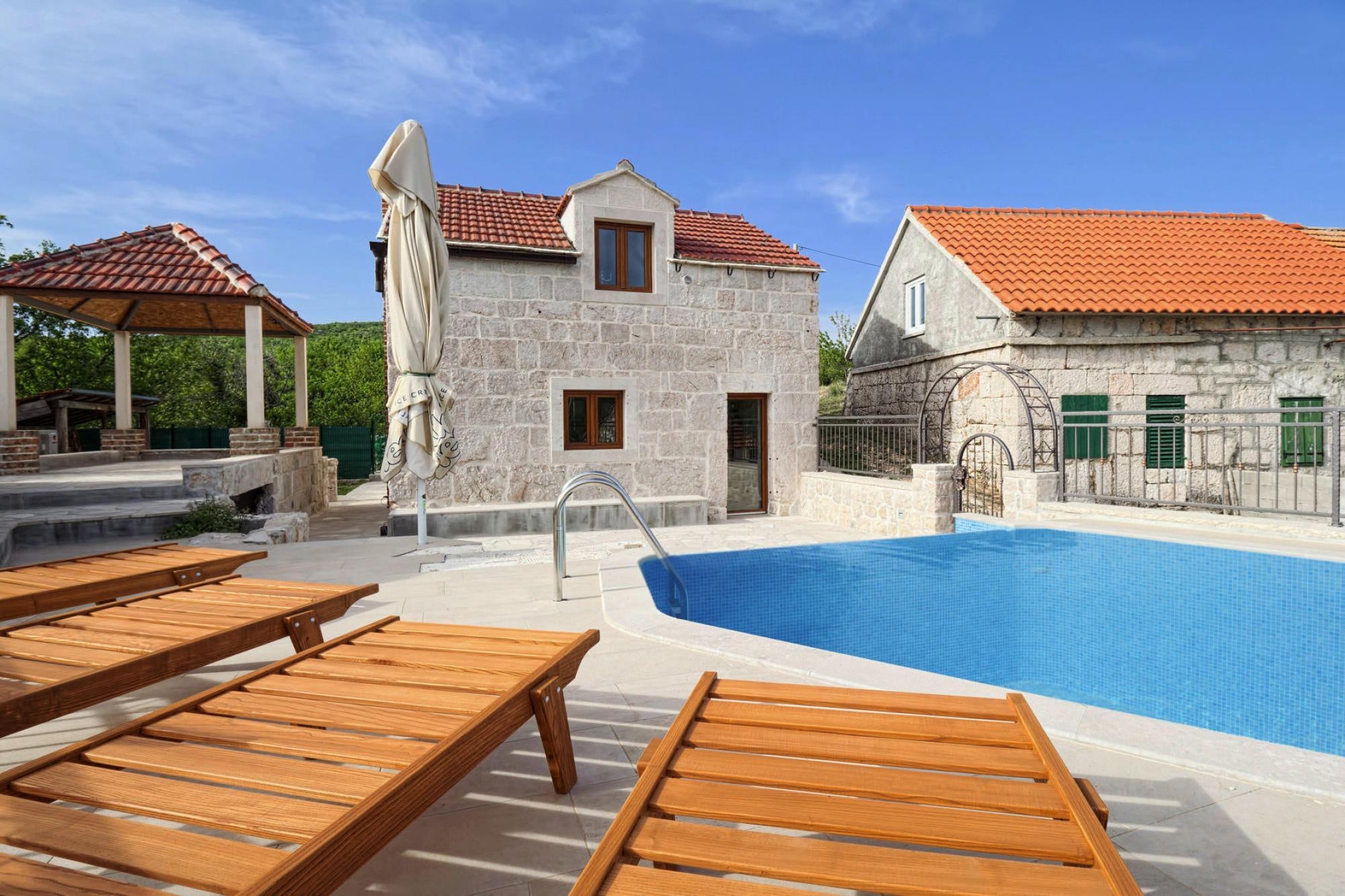 Ferienhaus in Župa Srednja bei Makarska mit Pool