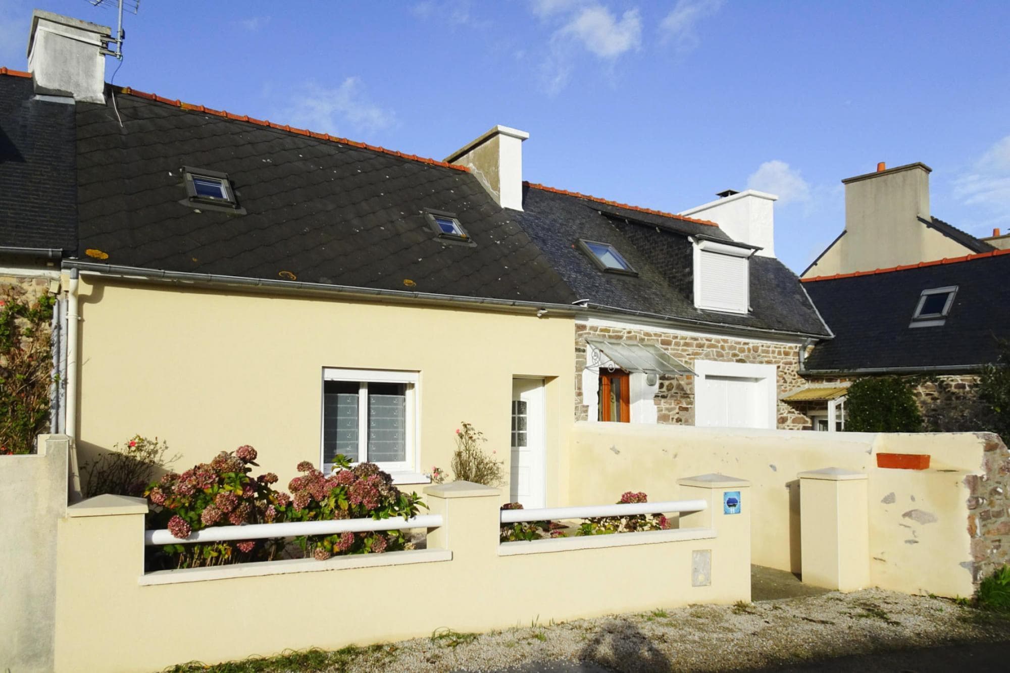 Rijtjeshuis met tuin en zeezicht, Paimpol