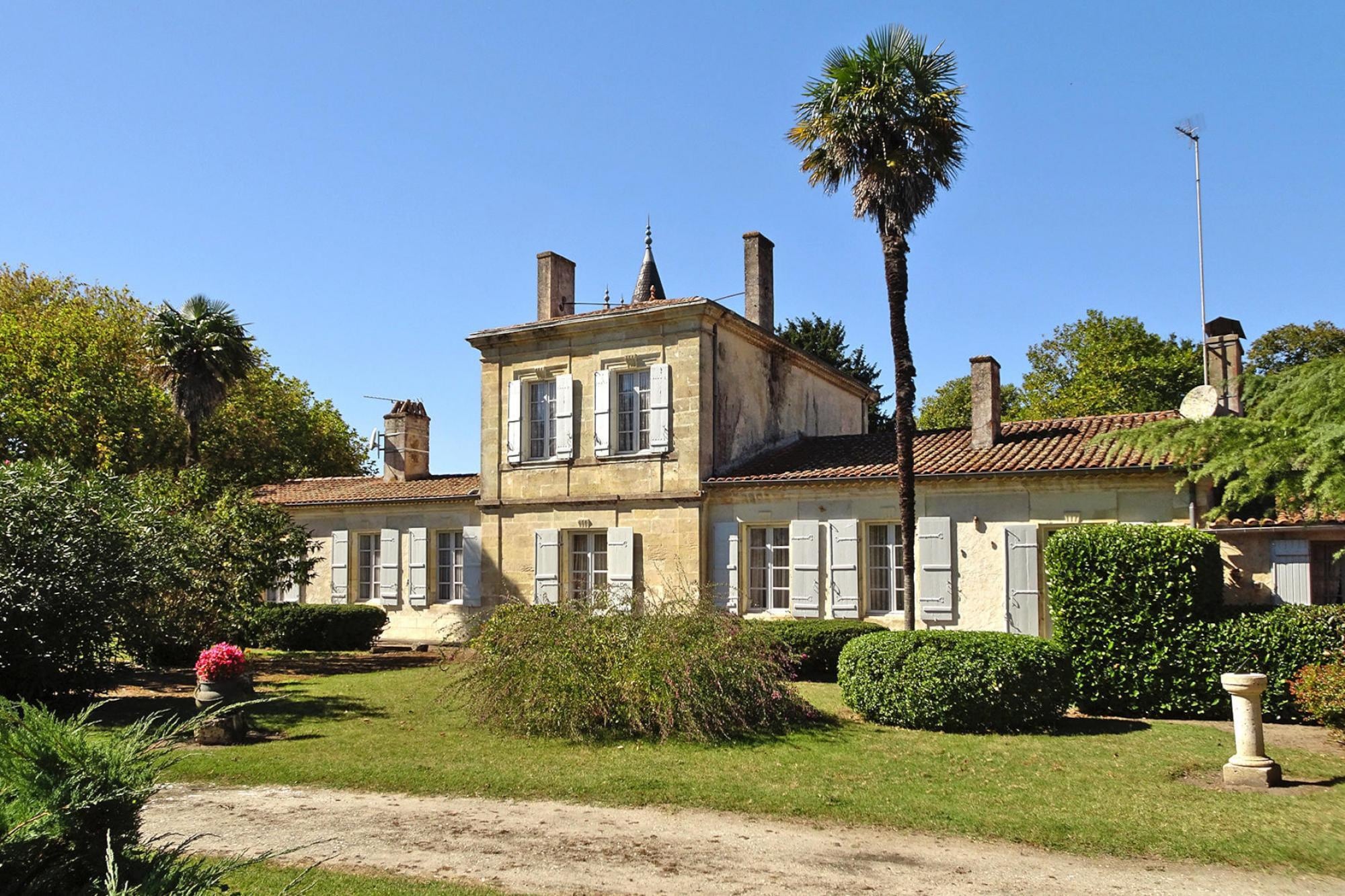 Twee-onder-een-kap woning op een wijngaard, Talais