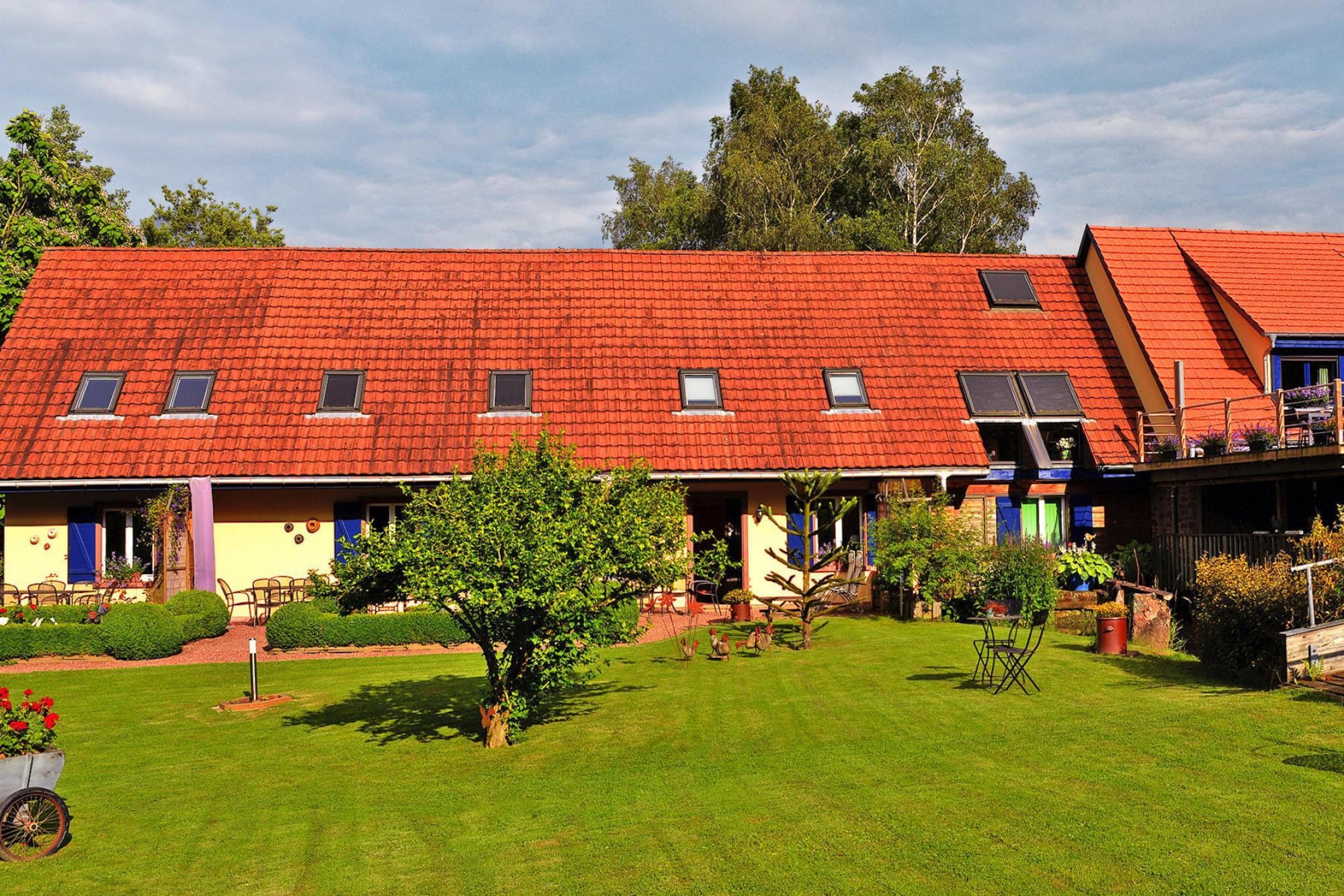 Vakantieboerderij bij Rode Rivier met zwembad