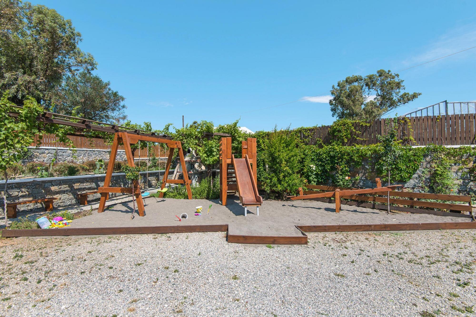   Villas Horizon Line / Villa Erato / Kiotari