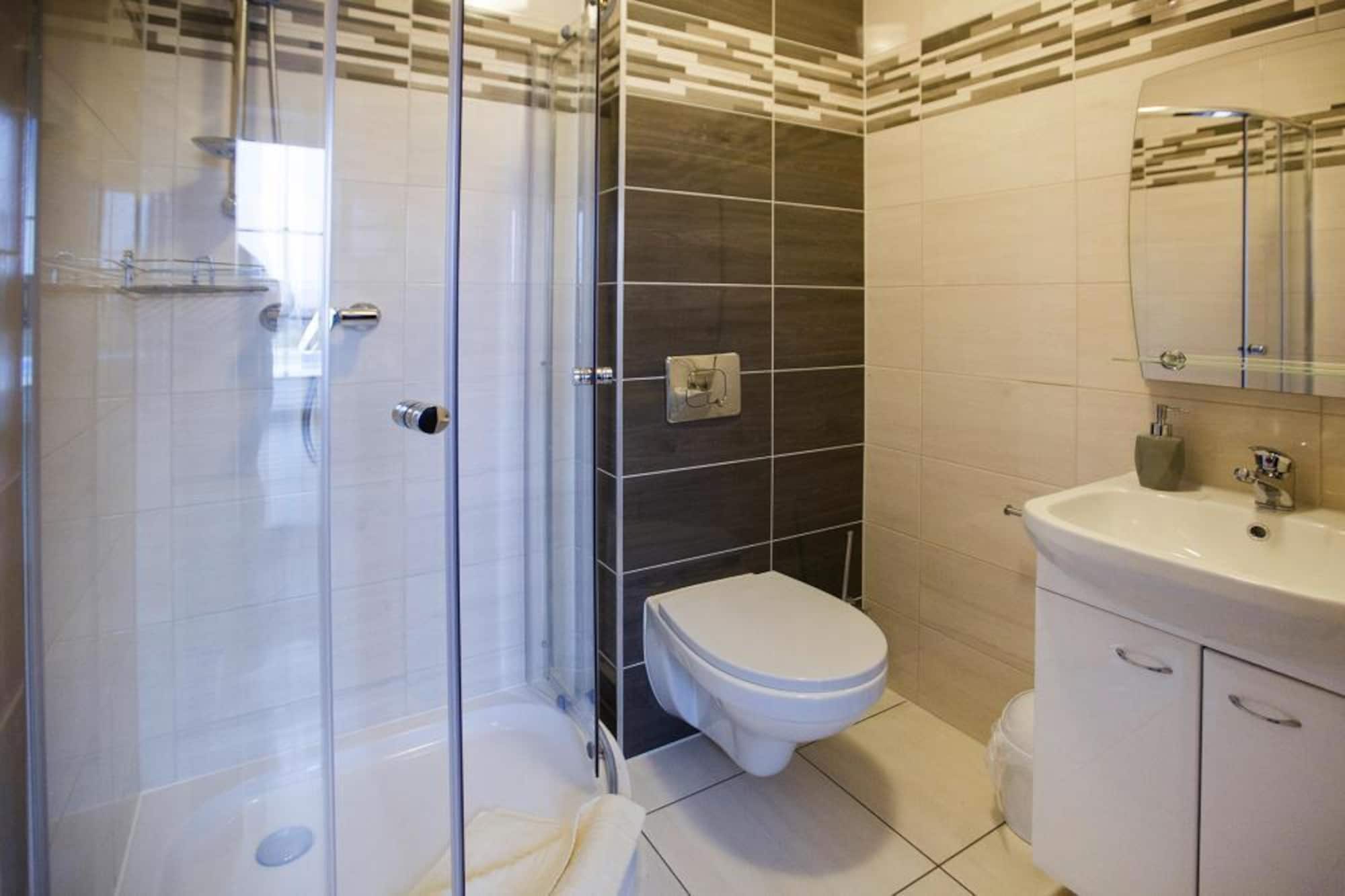 Lomahuoneisto Apartament na parterze 150 m2 Gąski
