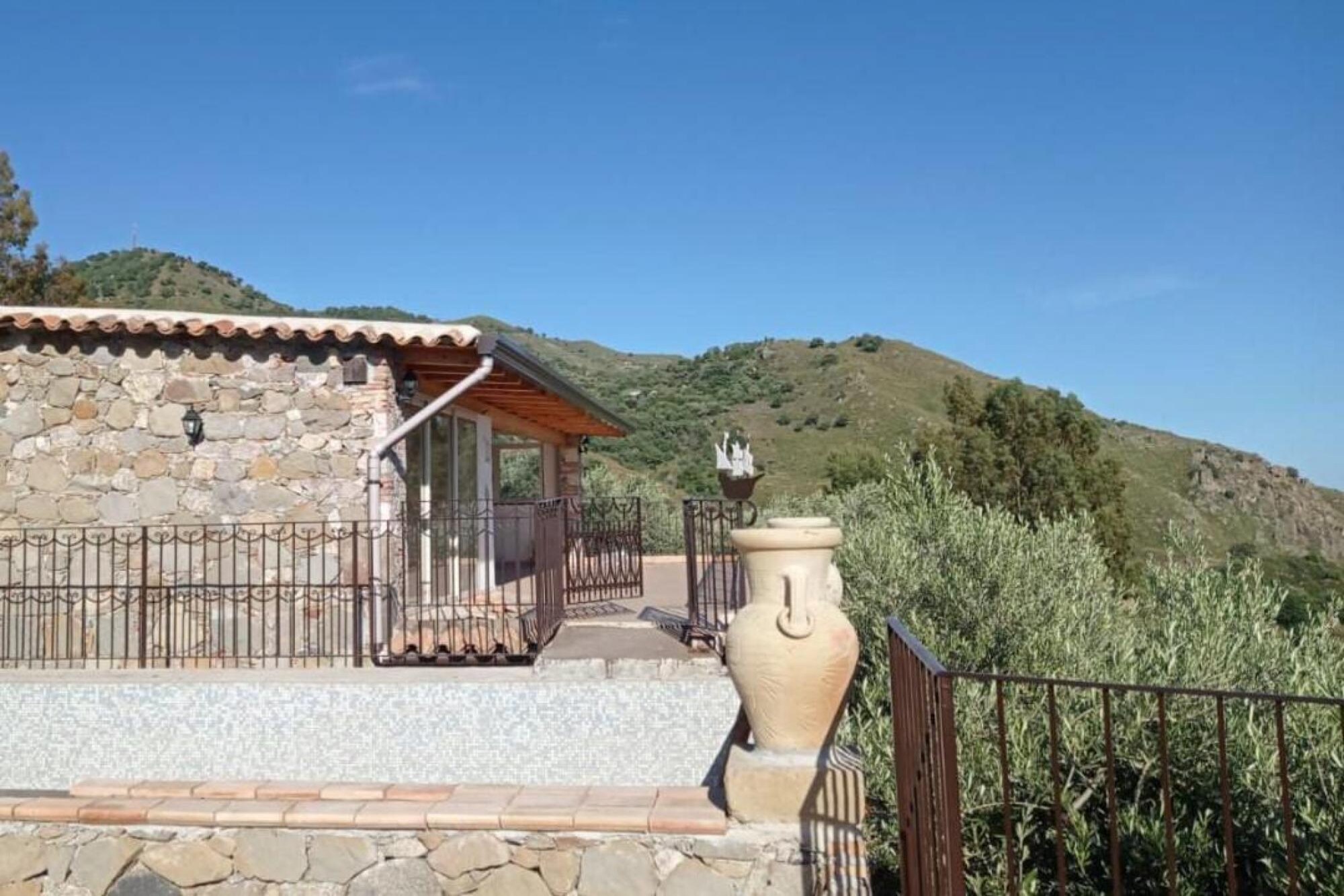   holiday home, Gaggi-Villa Jewels 2