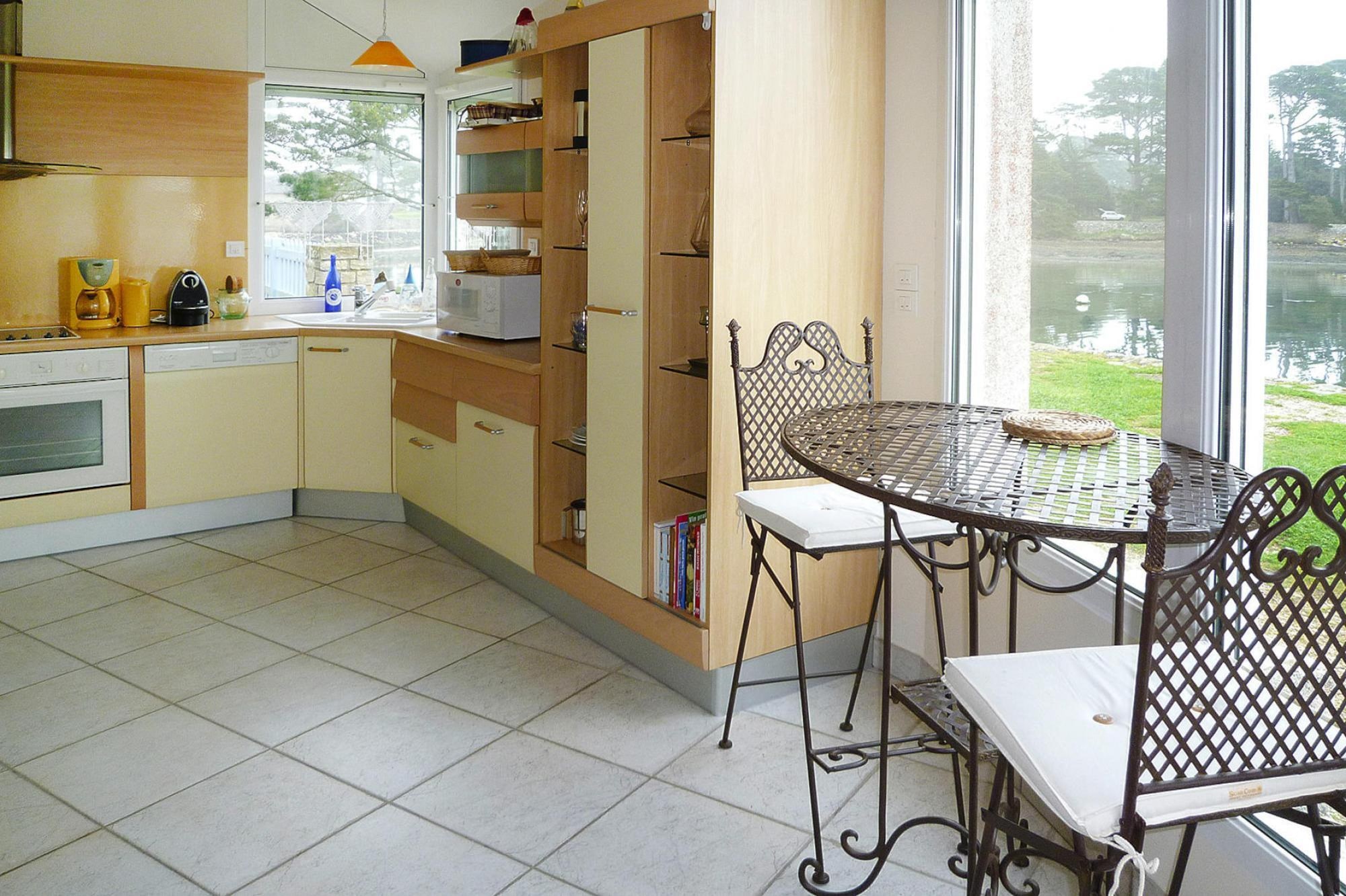   Holiday home sea front with amazing view Larmor-Ba