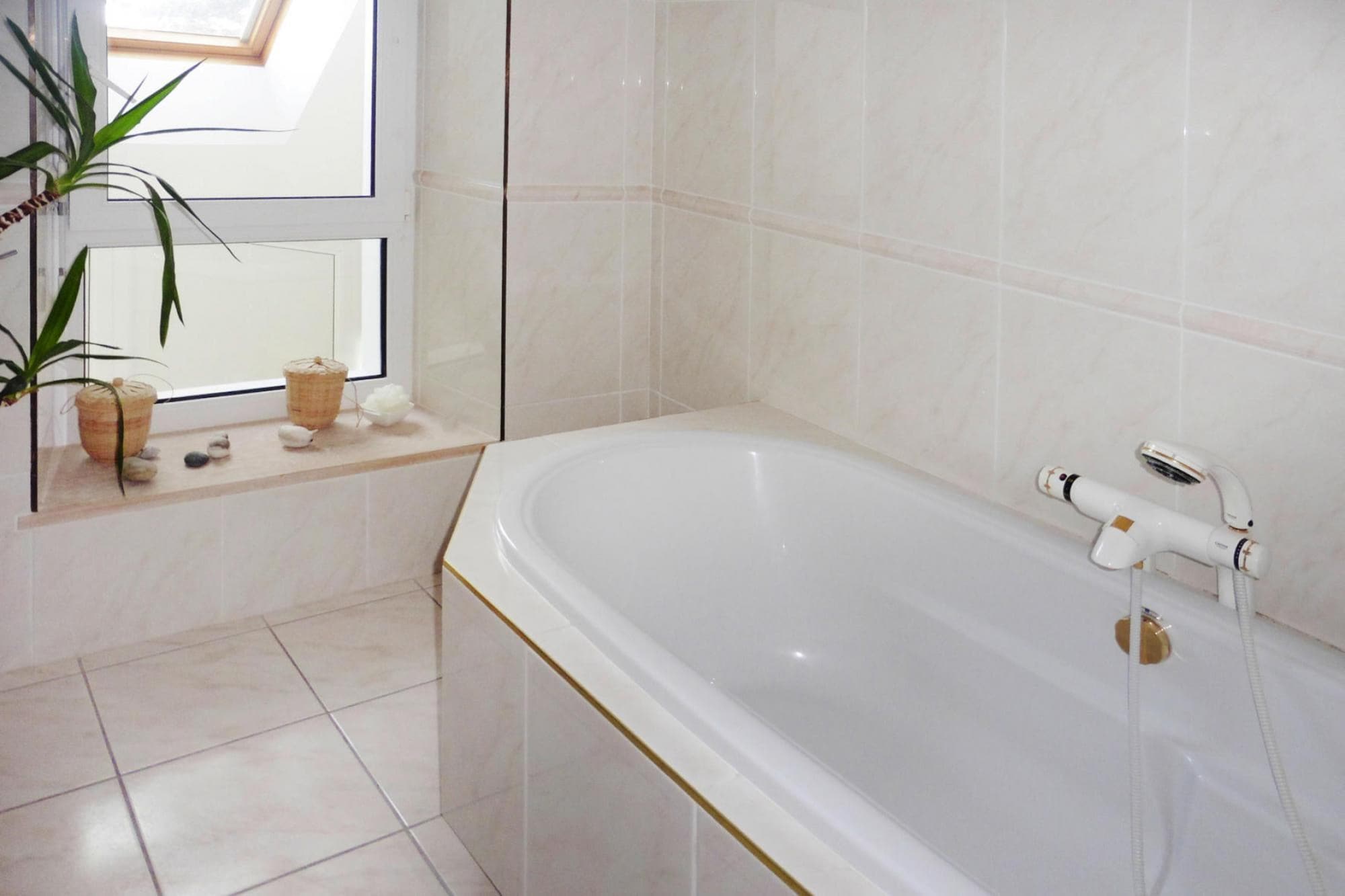   Holiday home sea front with amazing view Larmor-Ba