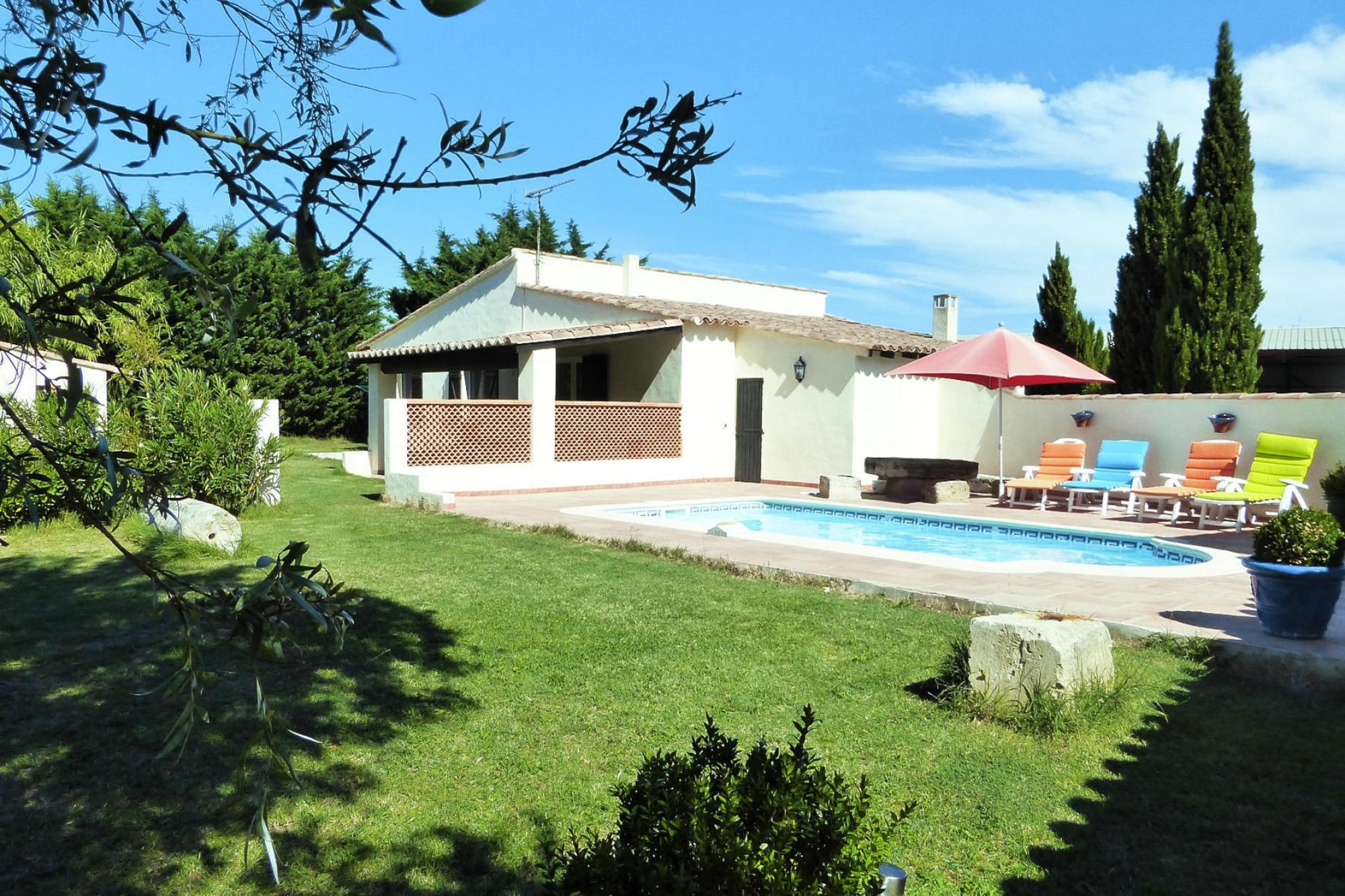 Einstöckiges Ferienhaus mit Swimmingpool