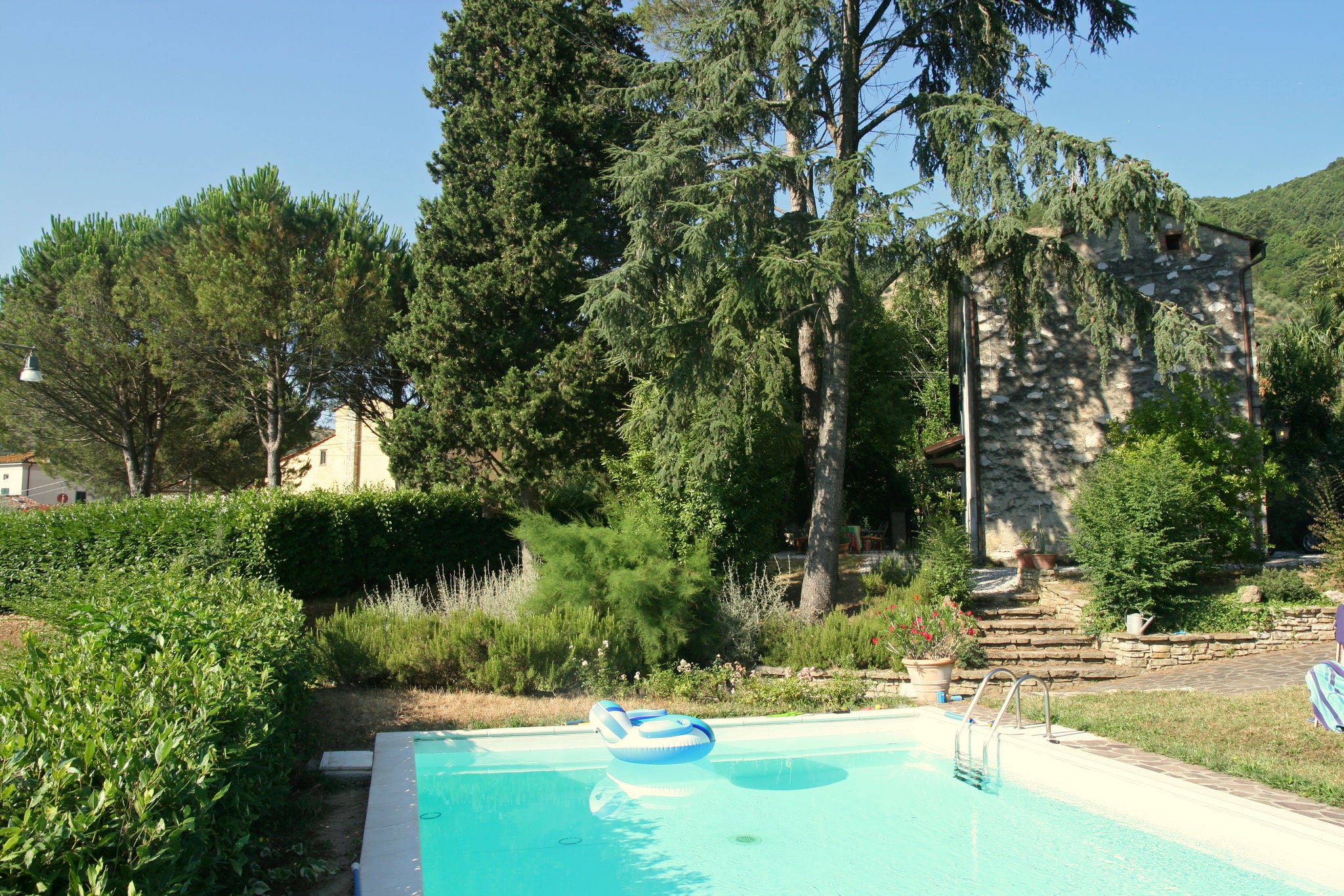 Traditionele Toscaanse boerderij in Lucca met privézwembad
