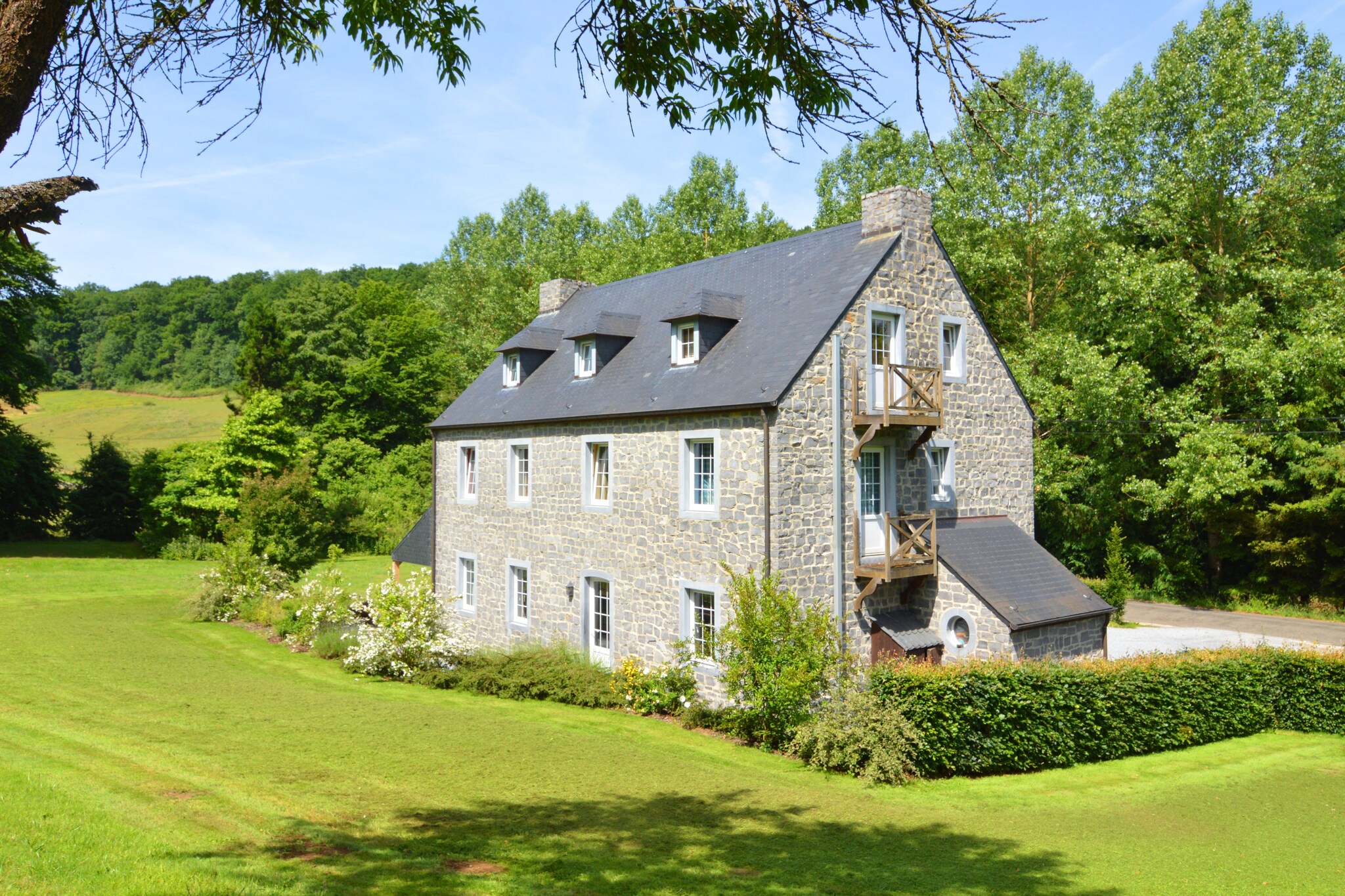 Vakantiehuizen Maredsous EUR-BE-0204-01