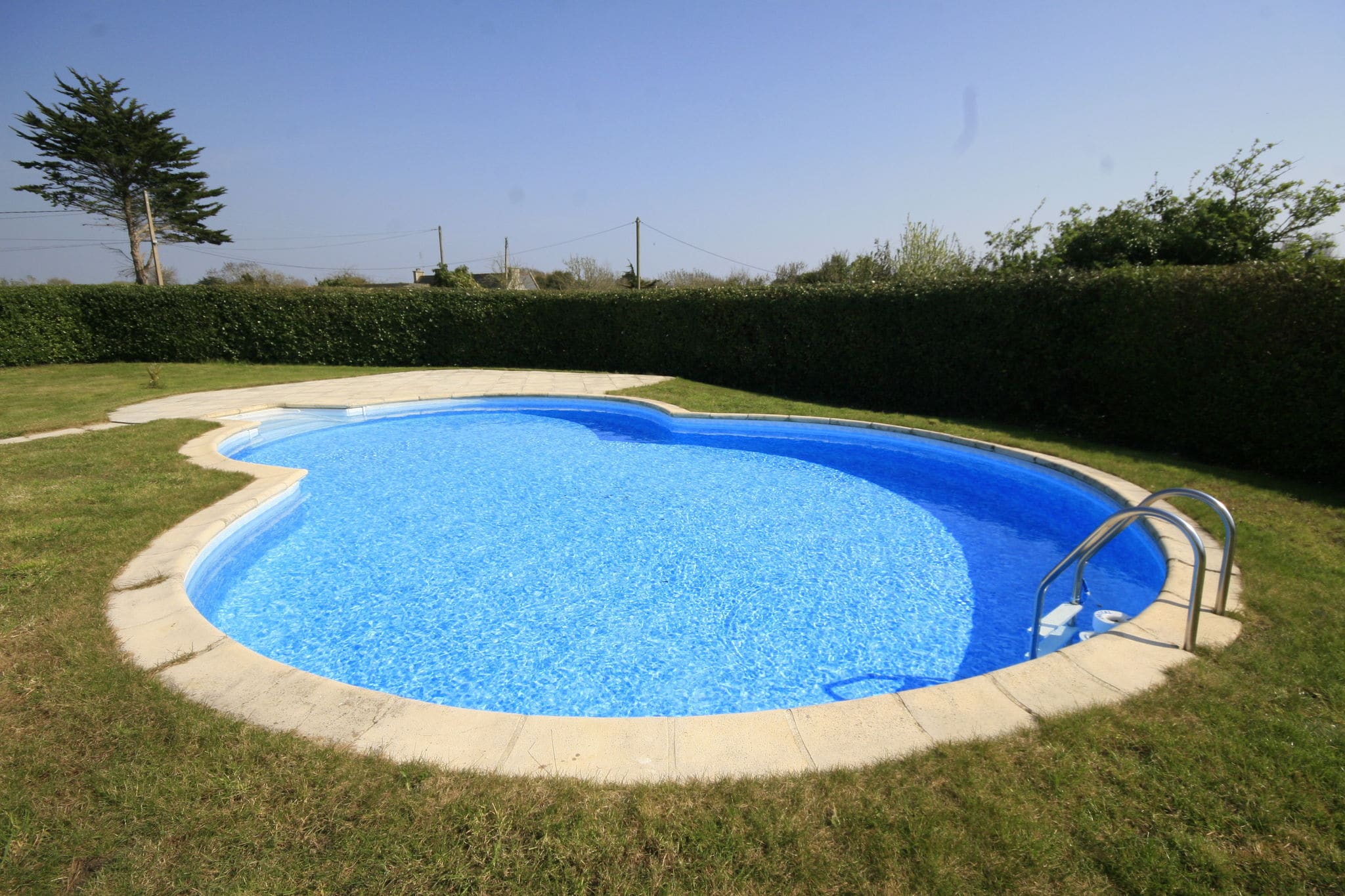 Gemütliches Ferienhaus in Penmarch mit privatem Swimmingpool