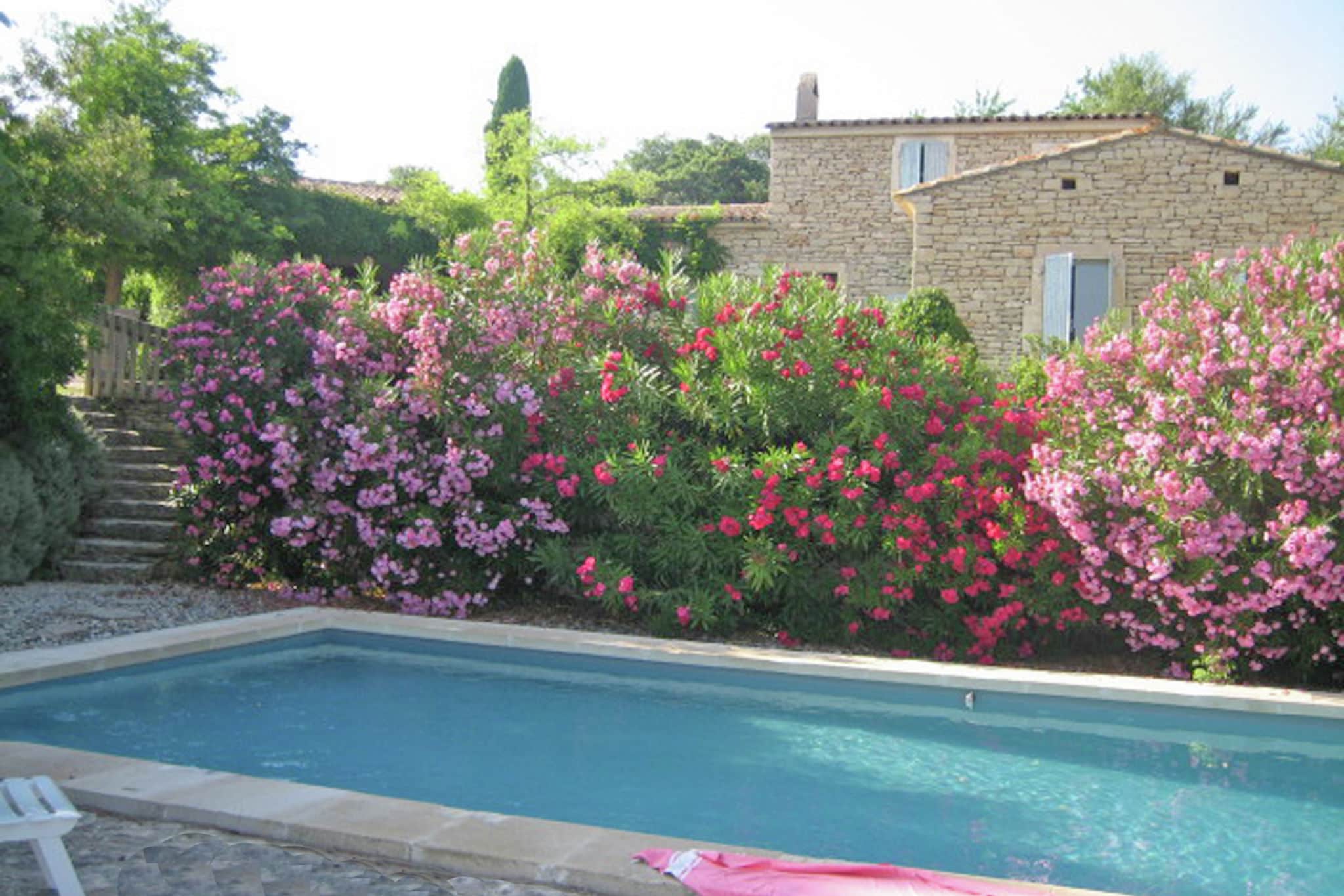 Villa de campagne à Gordes avec piscine privée et belle vue
