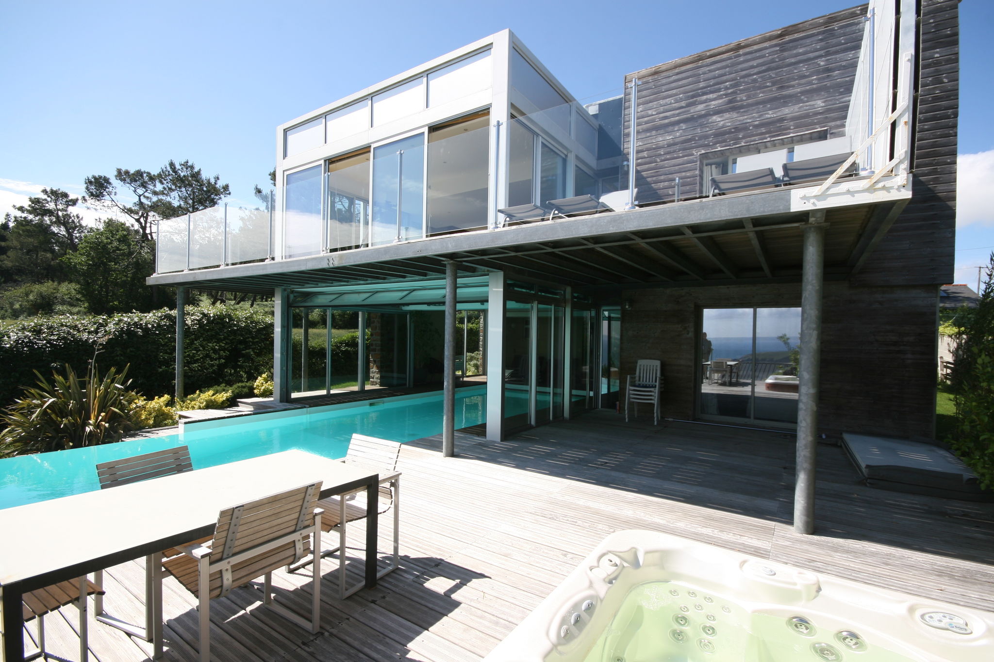 Villa moderne à Moëlan-sur-Mer avec jacuzzi