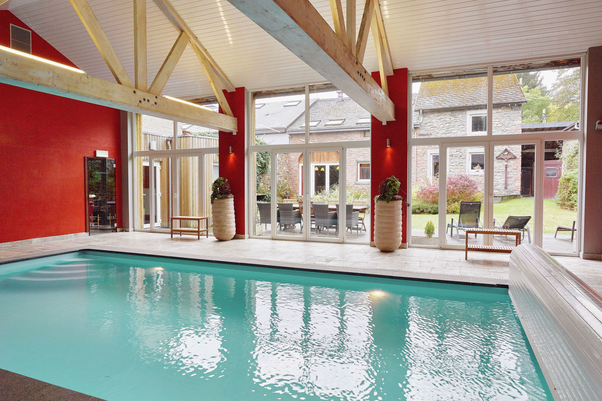 Luxe zeer mooie vakantievilla voor grote groepen met binnenzwembad en sauna