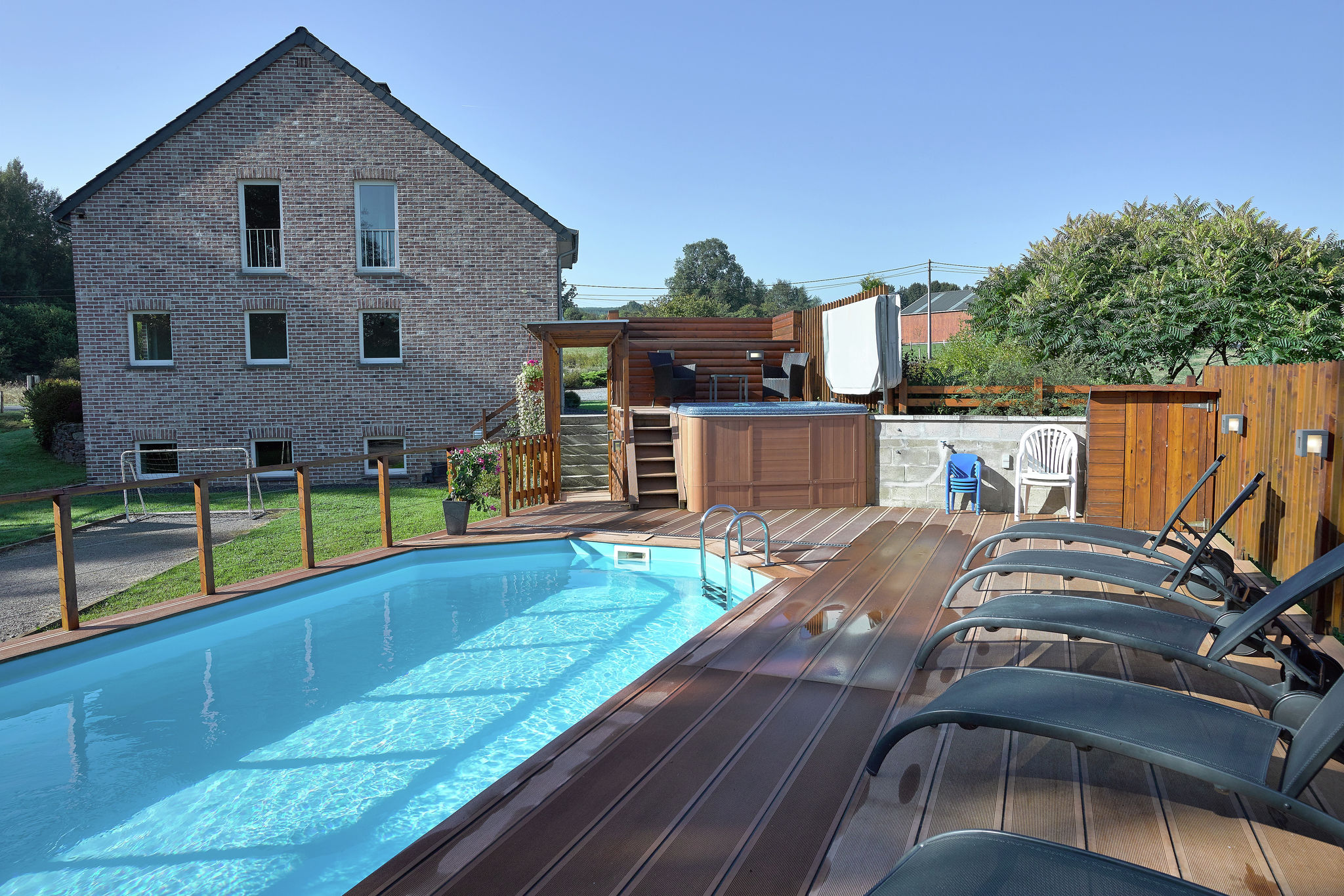 Luxueuse villa de vacances à Stoumont avec piscine