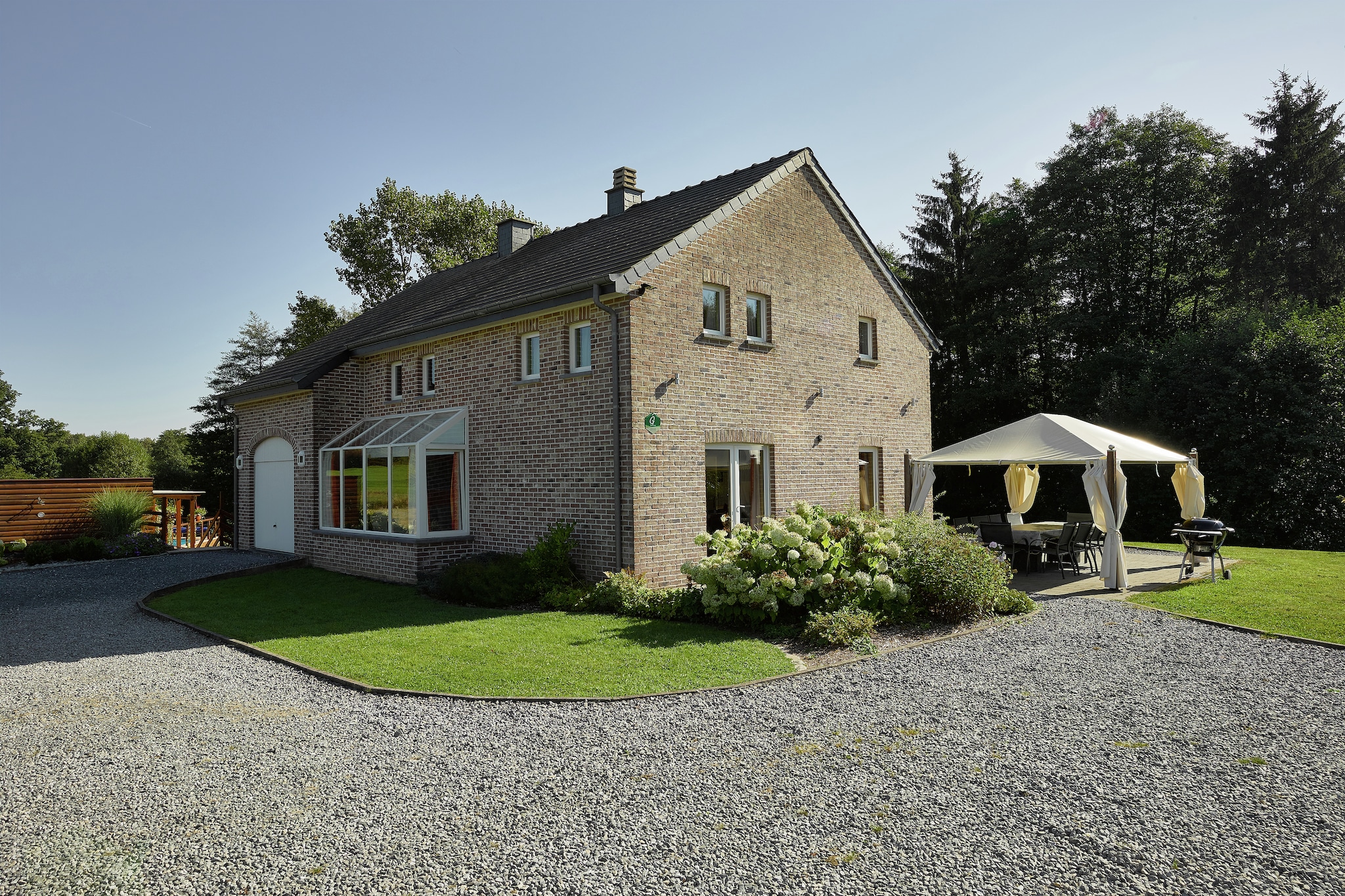 Exterior Summer