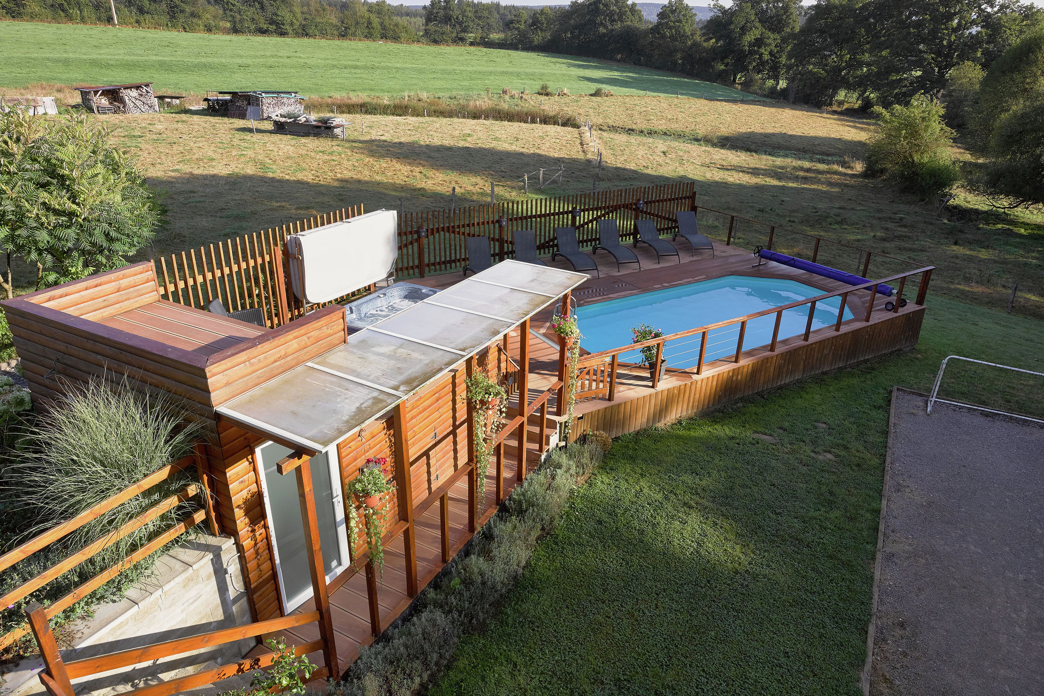 Luxueuse villa de vacances à Stoumont avec piscine