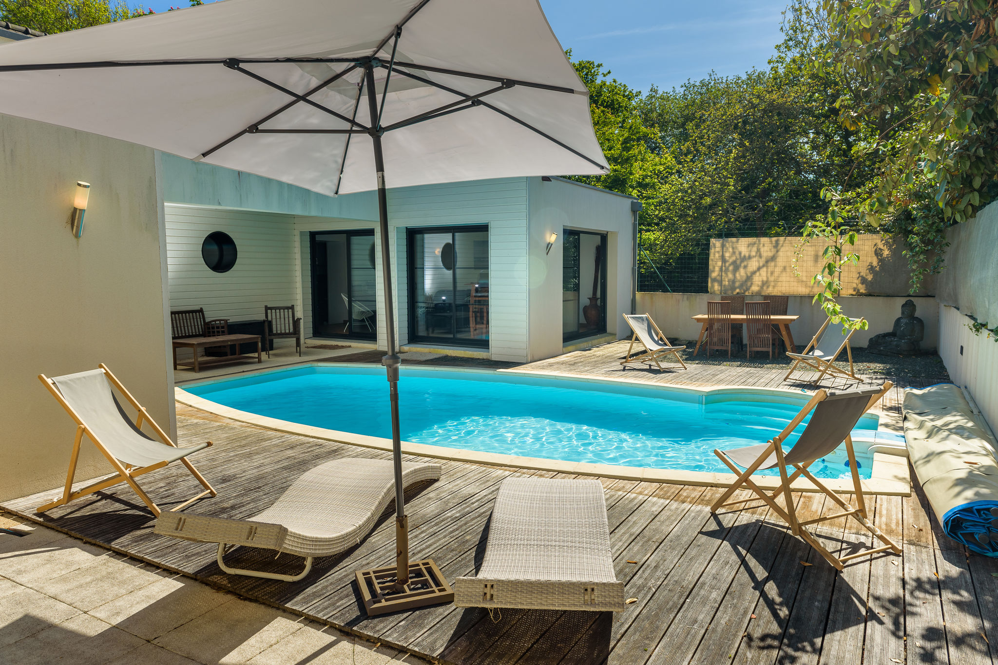 Mooie Bretonse villa met privézwembad en grote tuin, op 6 km afstand van de kust