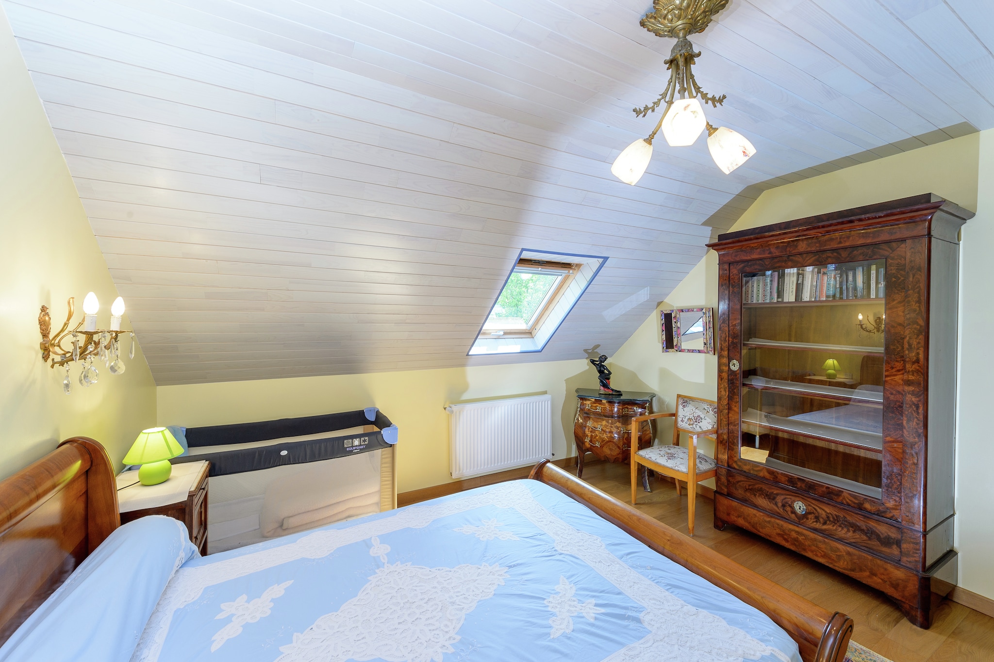 Bed Room
