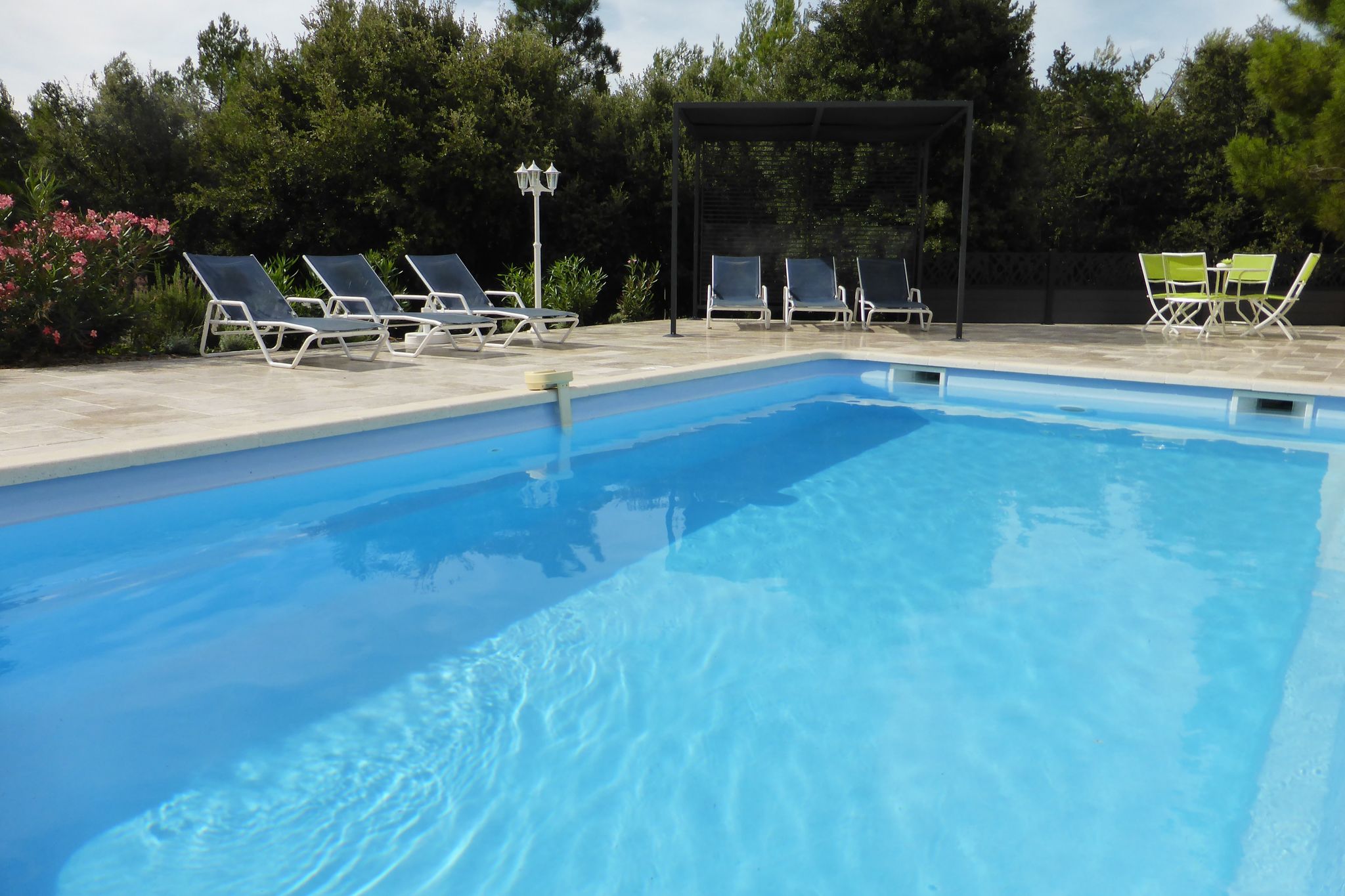 Vrijstaande ruime villa met verwarmd privézwembad, 15 km van de Gorges du Verdon