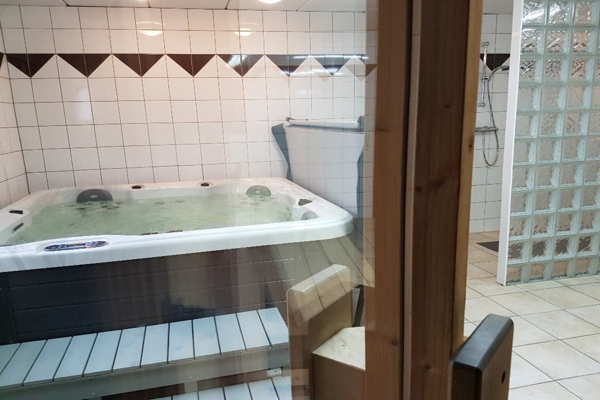 Vakantiehuis Vielsalm max. 26 personen 2 huisdieren 10 slaapkamers zwembad sauna #37