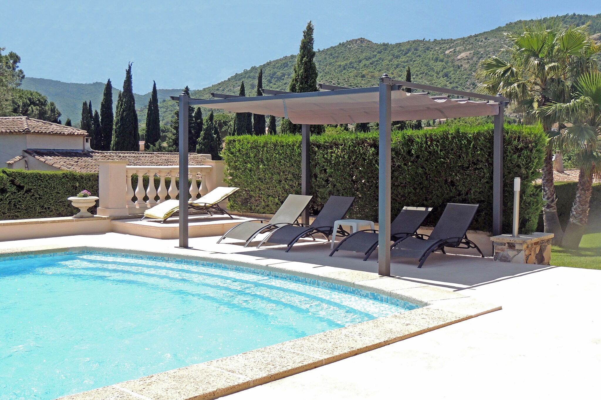 Characteristic villa a short distance from Sainte-Maxime and Saint-Tropez