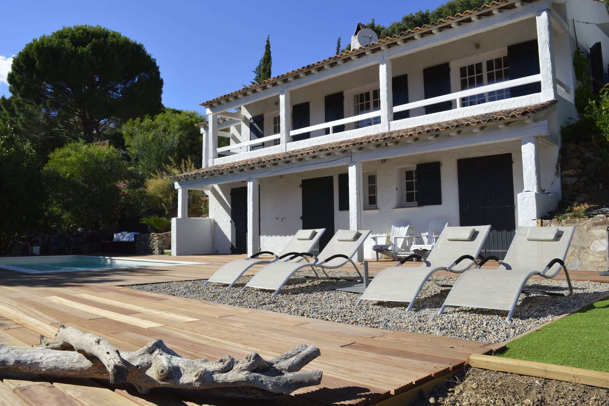 Villa indépendante avec piscine privée et vue panoramique sur la Méditerranée