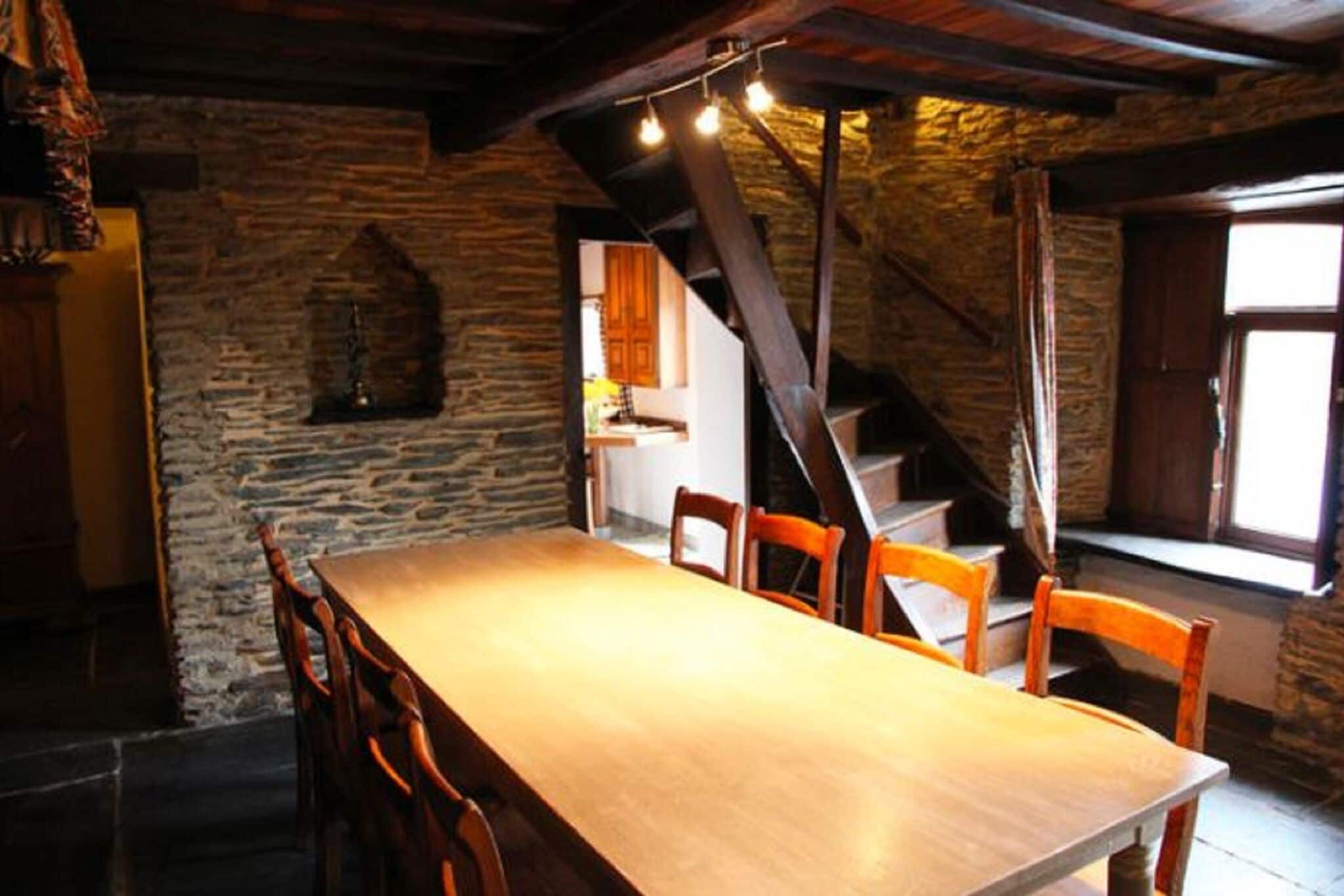 Maison de vacances vintage avec cheminée à Houffalize
