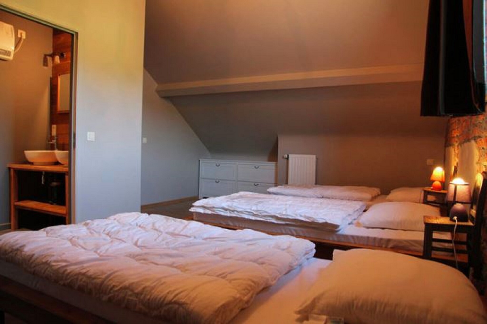 Vakantiehuis Marche-en-Famenne max. 22 personen 1 huisdier 8 slaapkamers zwembad sauna #17