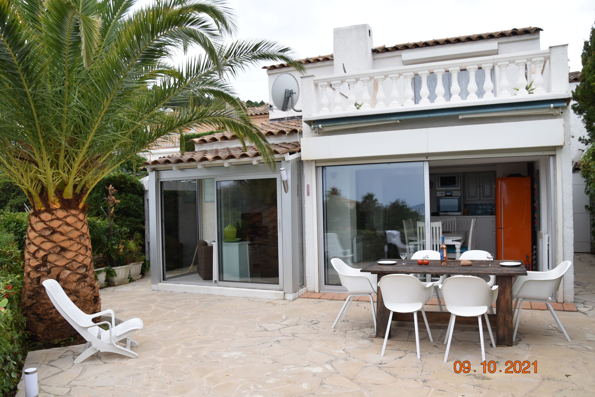 Moderne villa aan de Côte d'Azur met uitzicht op zee