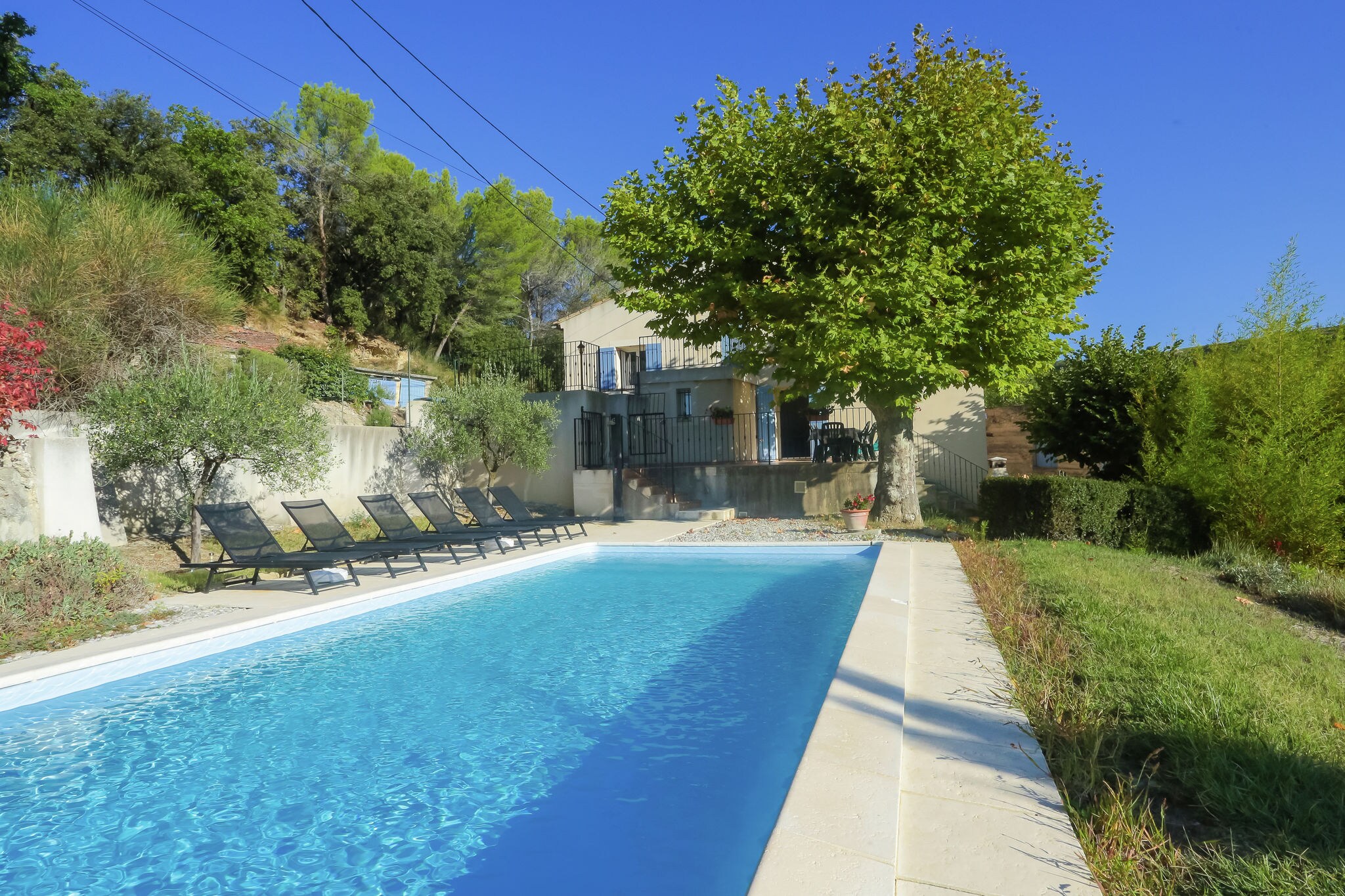 Charming Holiday Home in Vaison-la-Romaine with Private Pool