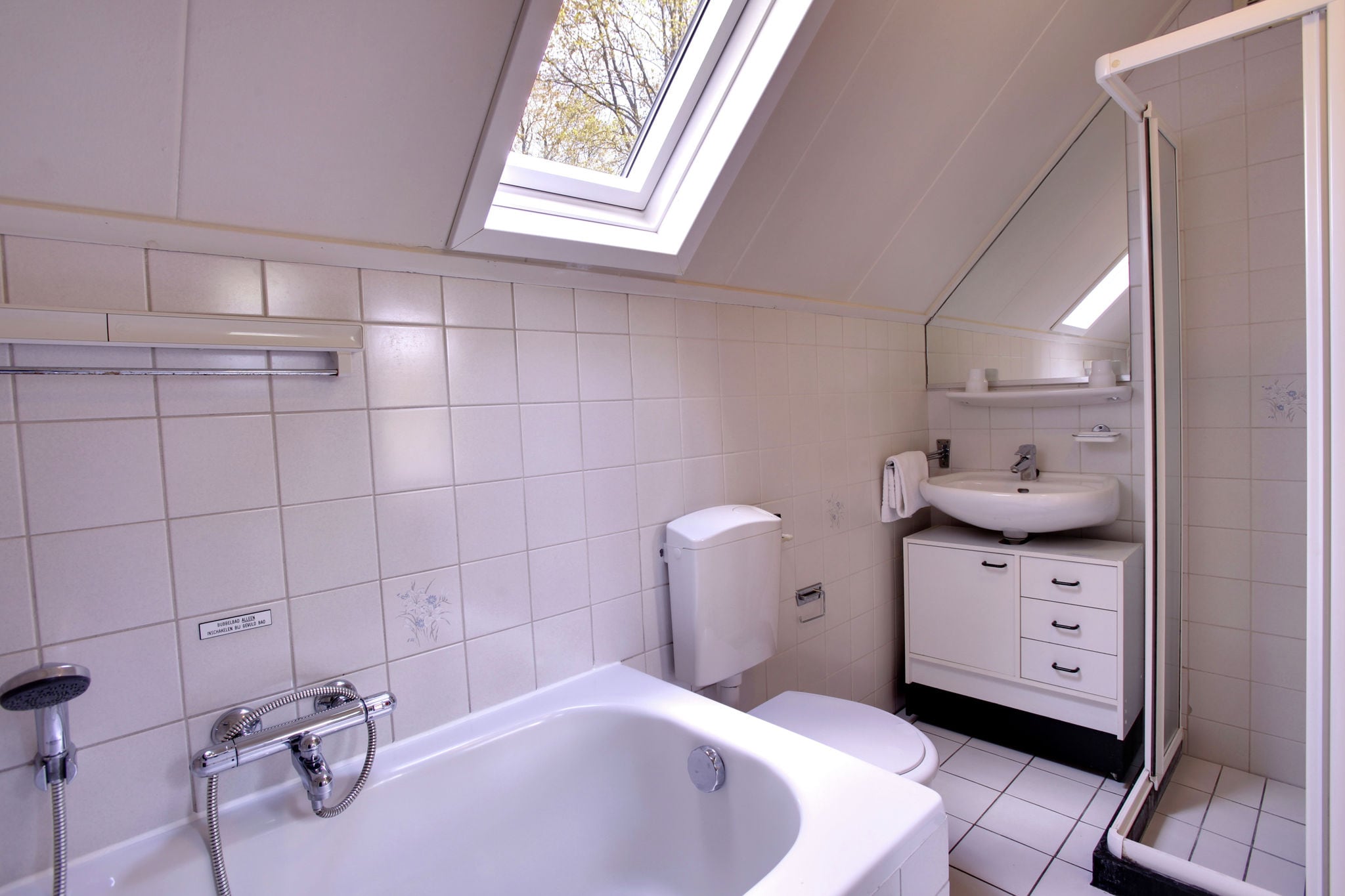 Cozy holiday home with a bubble bath, near Zwolle