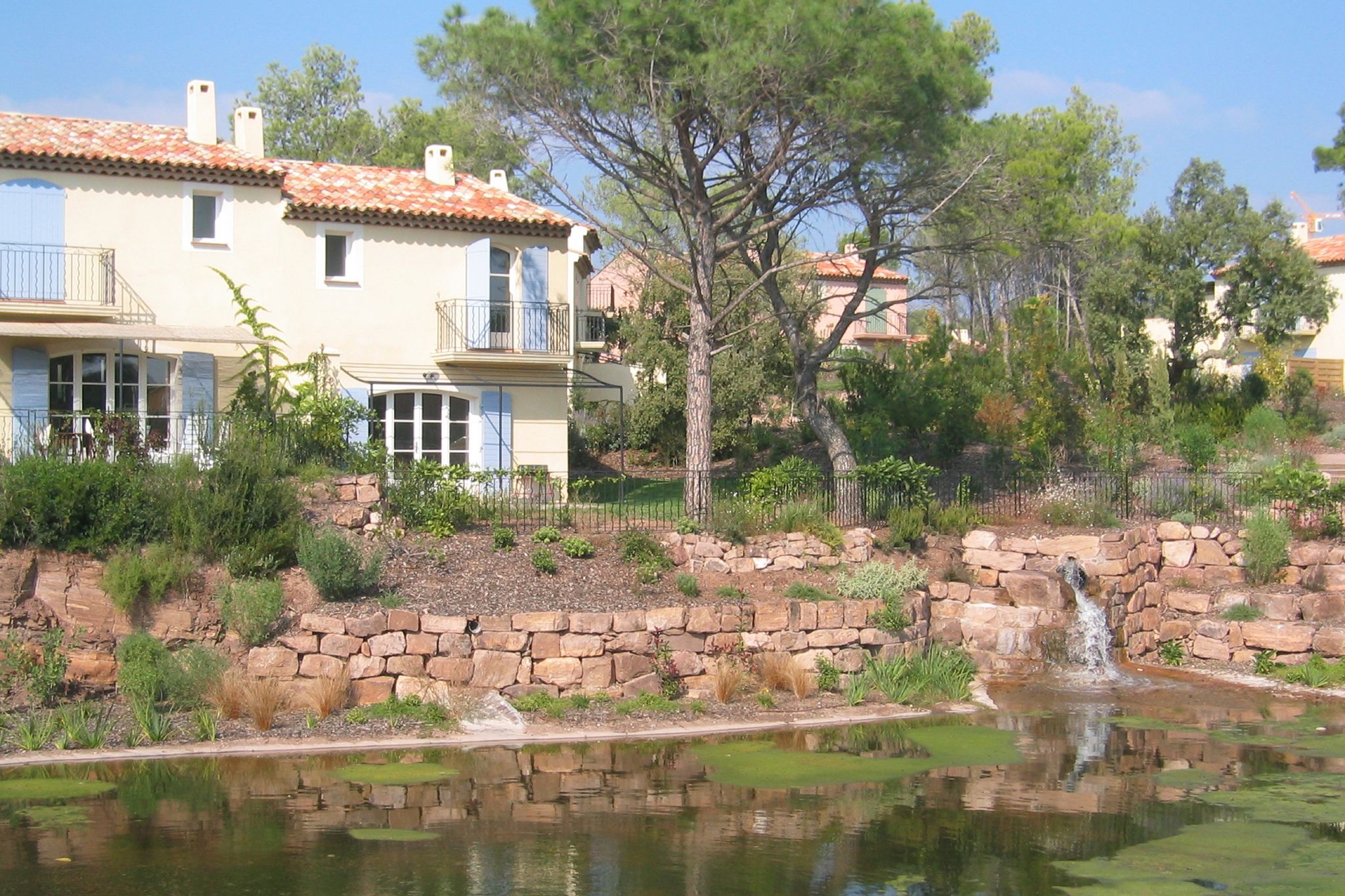 Provencal holiday home with dishwasher not far from Fréjus